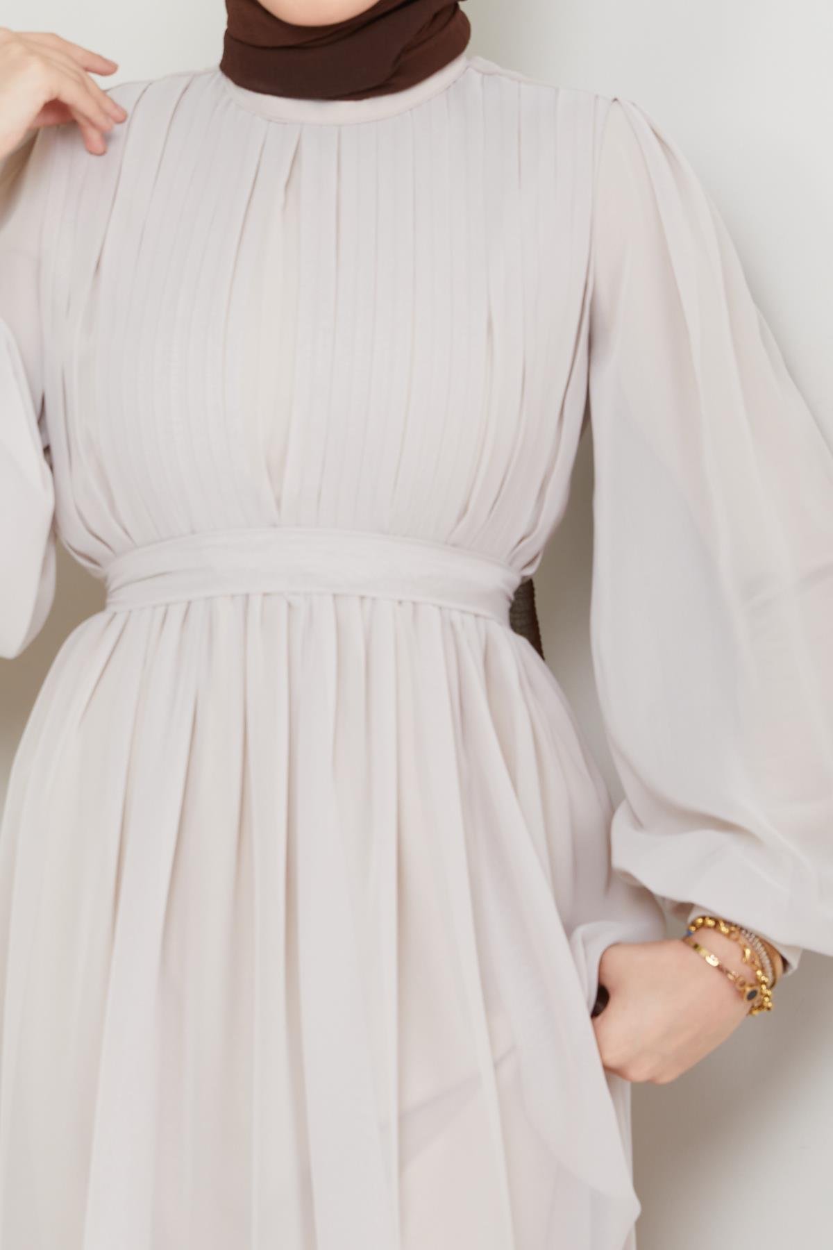 Tesettür Önü Piliseli Şifon Elbise TaşHM4219