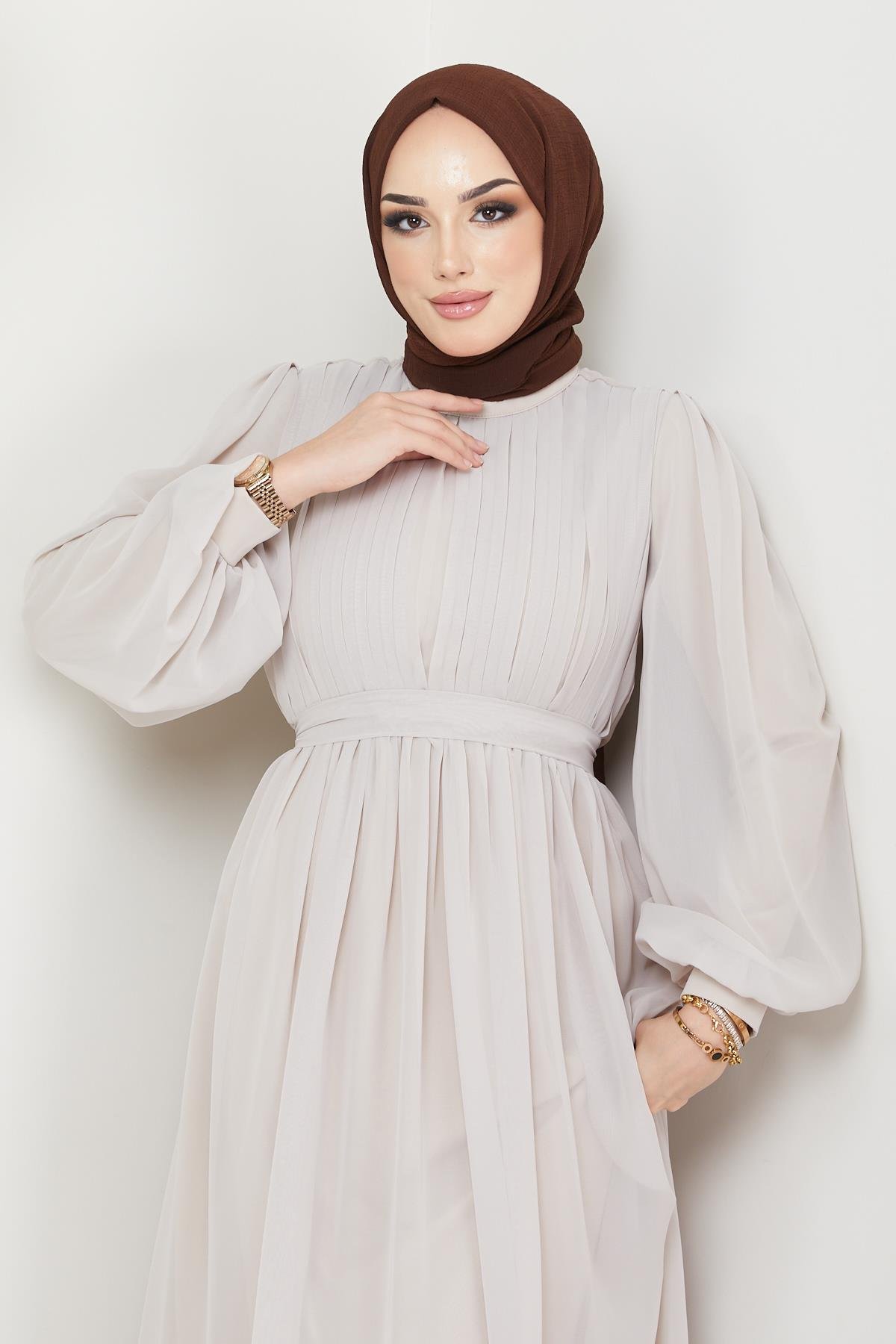 Tesettür Önü Piliseli Şifon Elbise TaşHM4219