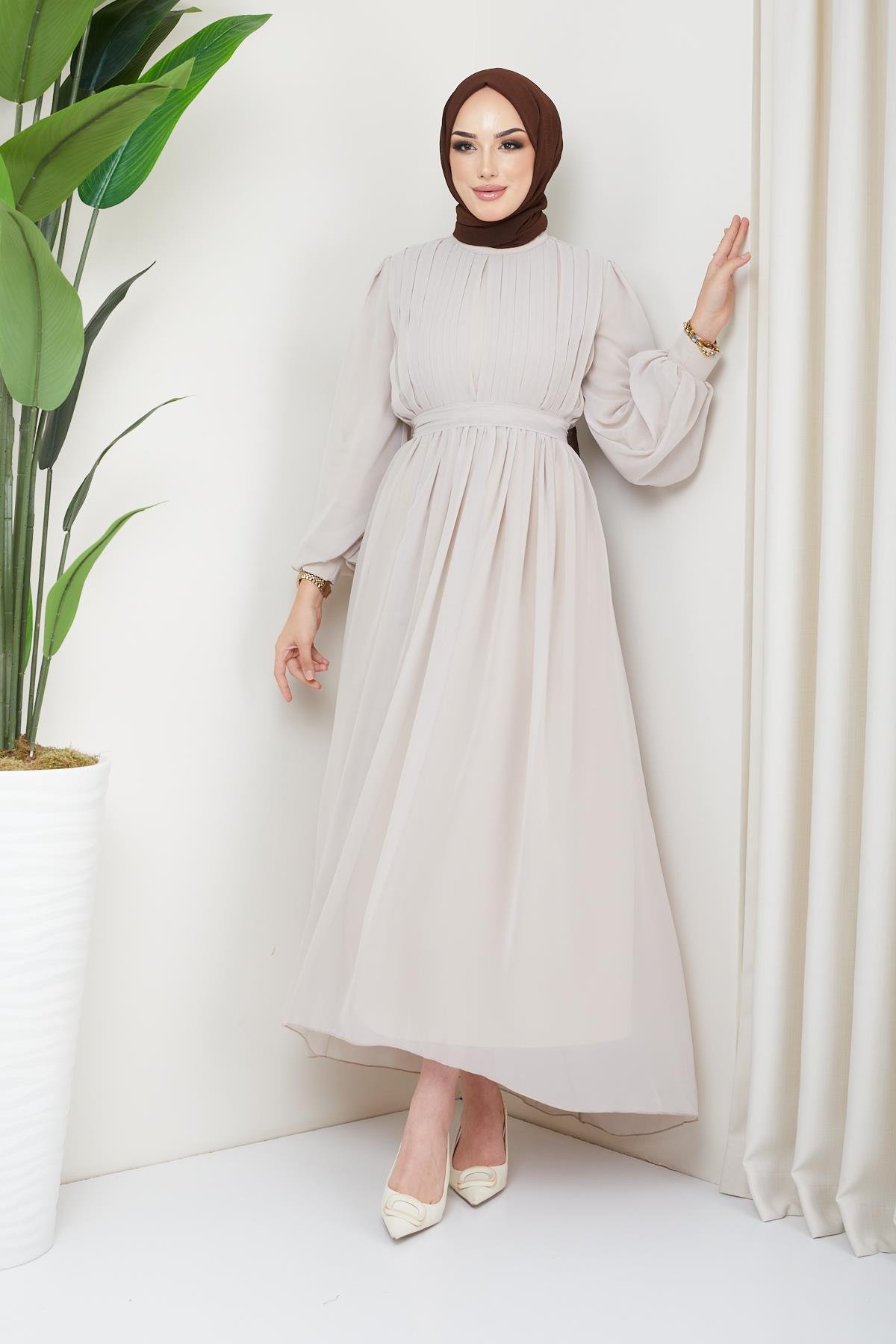 Tesettür Önü Piliseli Şifon Elbise TaşHM4219