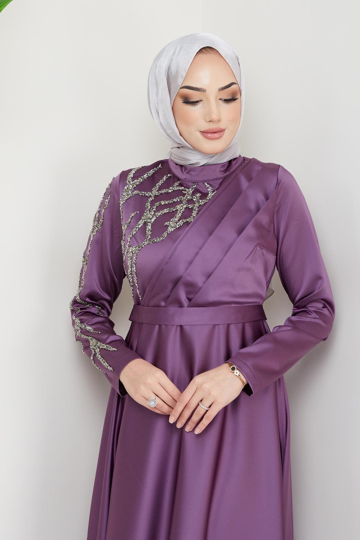 Tesettür Piliseli, Meç Süslemeli Saten Abiye LilaHM4209