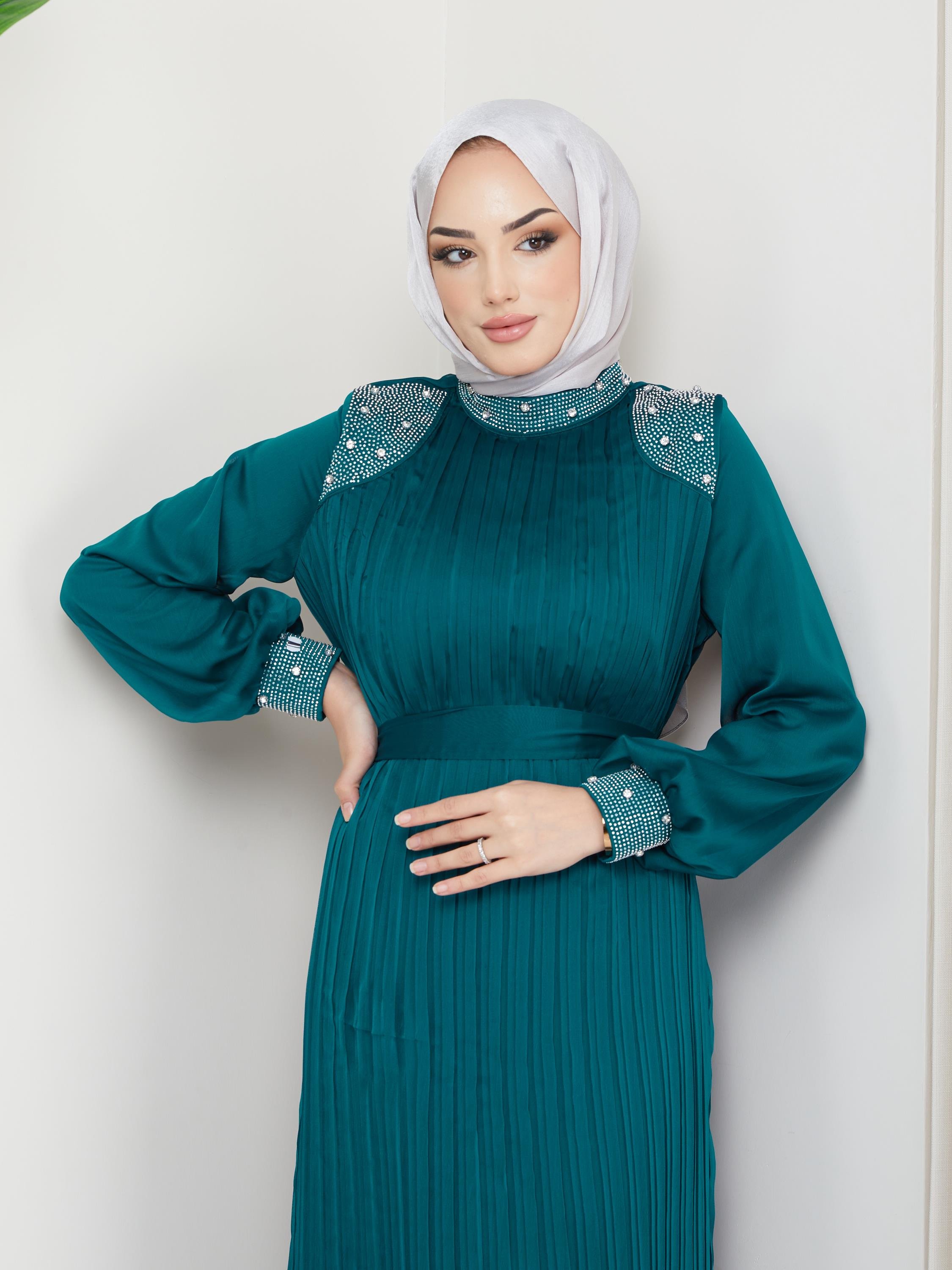 Tesettür Piliseli Taş ve İnci Süslemeli Şifon Abiye PetrolHM4180