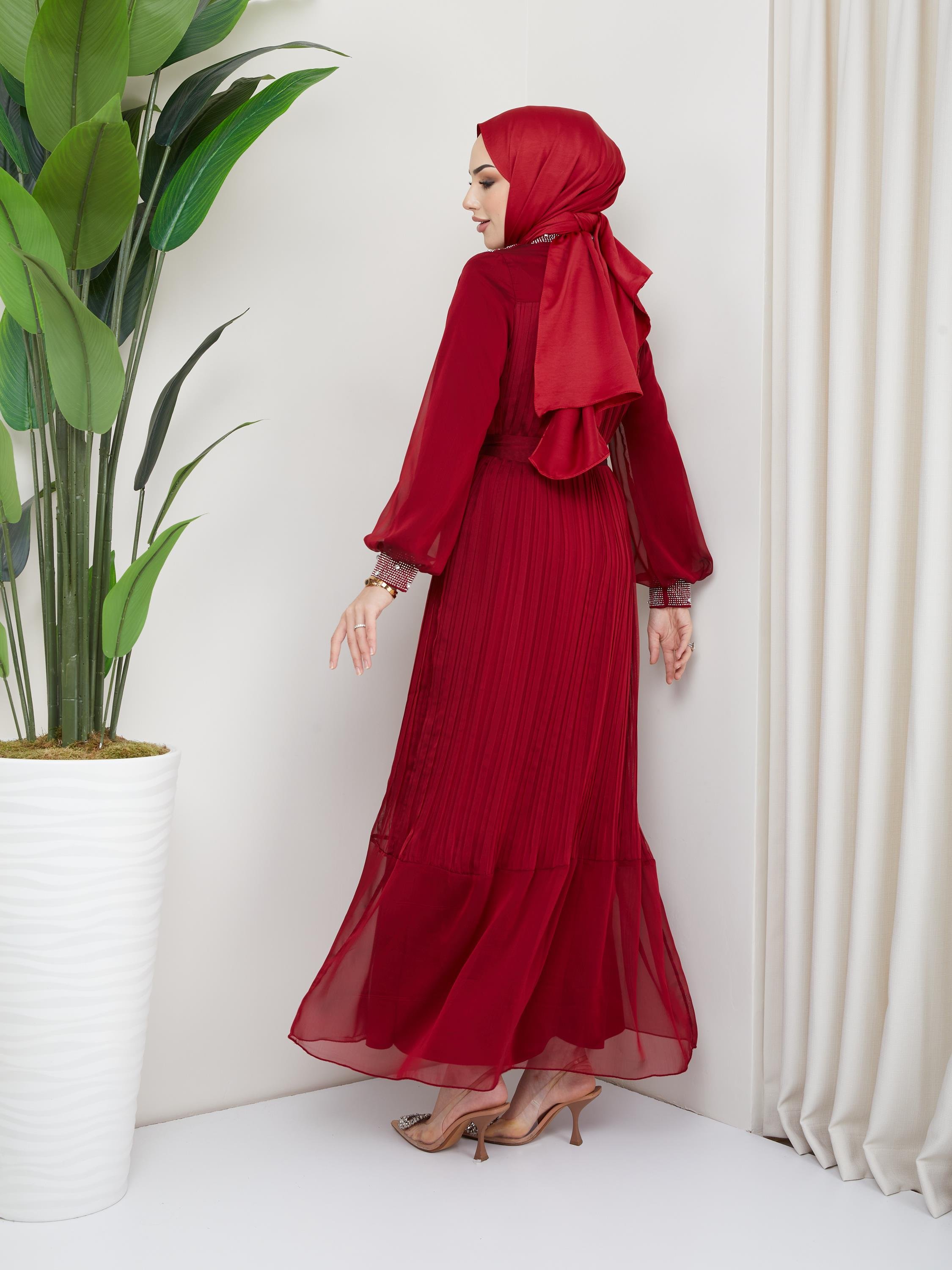 Tesettür Piliseli Taş ve İnci Süslemeli Şifon Abiye BordoHM4180