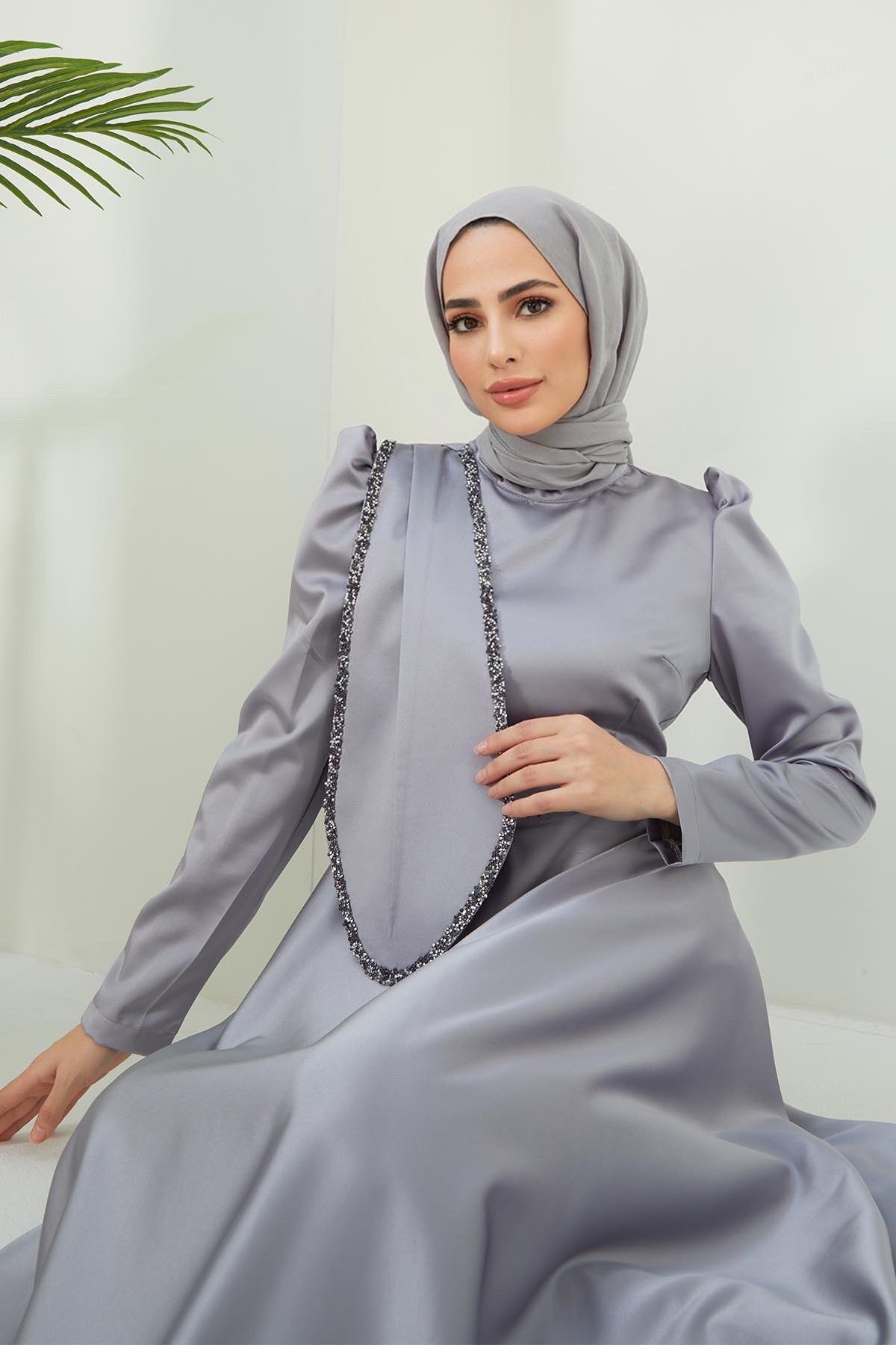 Tesettür Sare Yaprak Detaylı Taşlı Saten Abiye GümüşHM4130-1