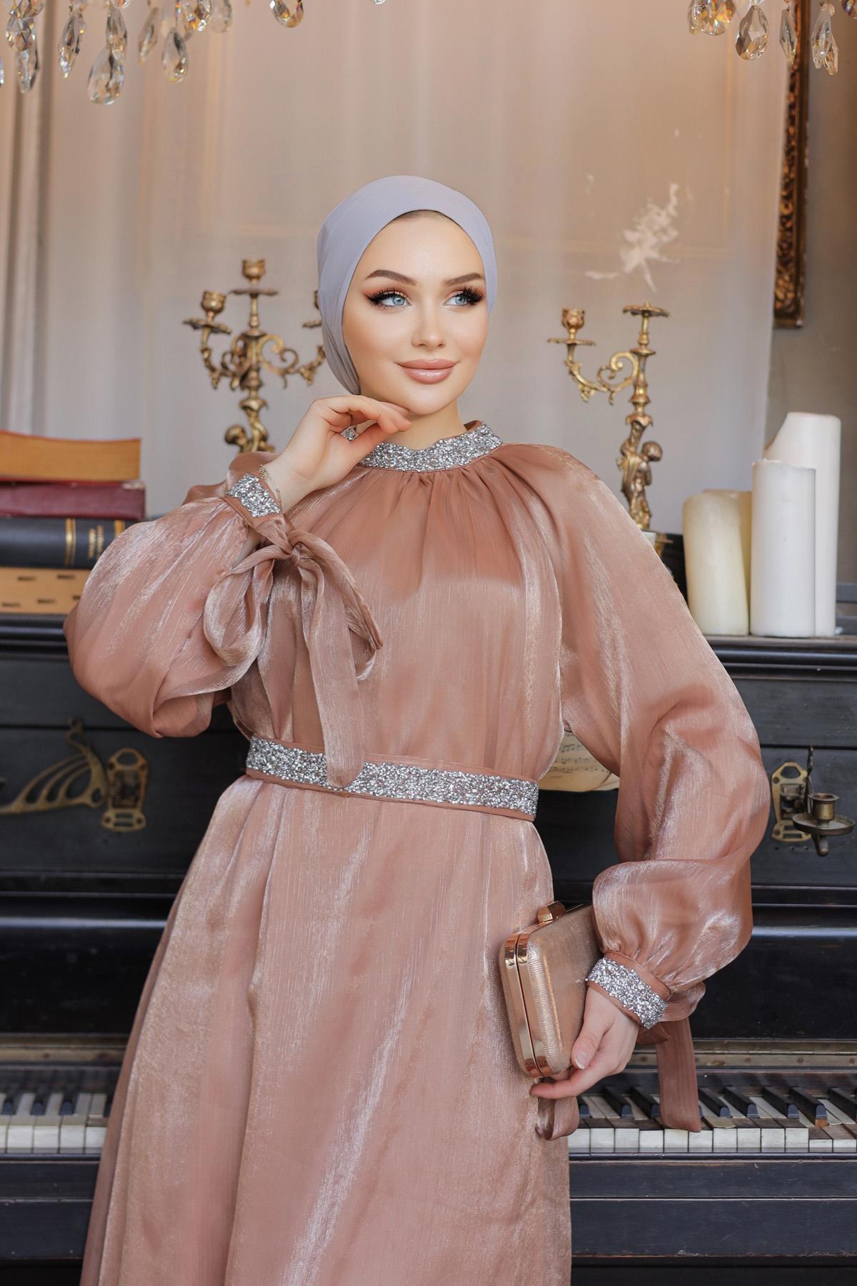 Tesettür Sarem Işıltı Taşlı Abiye CamelLP4203-1