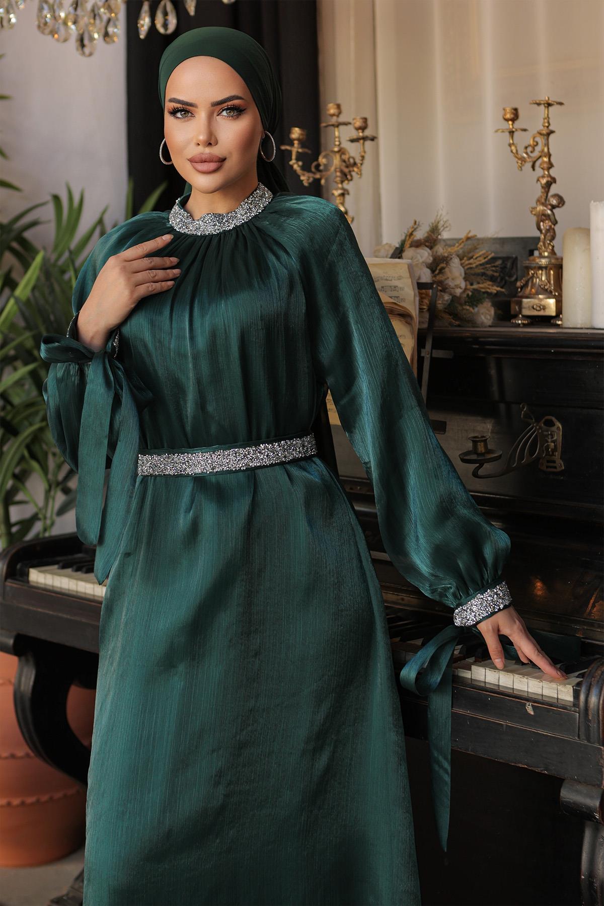 Tesettür Sarem Işıltı Taşlı Abiye Zümrüt YeşiliLP4203-1