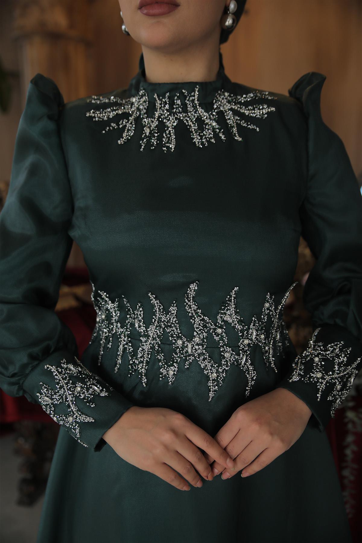 Tesettür Sıla Organze Abiye Zümrüt YeşiliLP6016