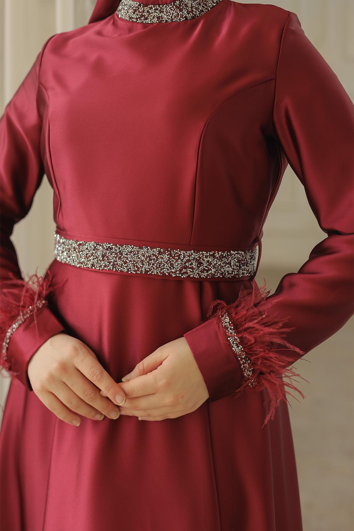 Tesettür Tüy ve Meç Detaylı Saten Abiye BordoLP6033-1