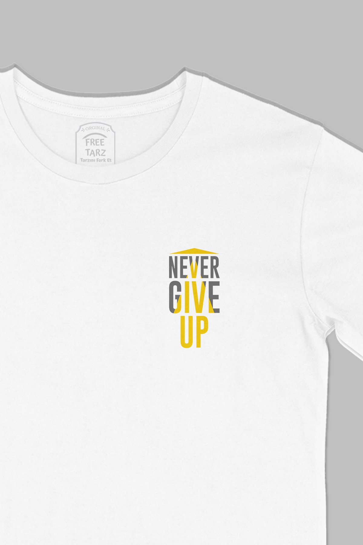 Asla Pes Etme Never Give Up Baskılı Cep Tasarım Beyaz Tişört Asla Pes Etme Never Give Up Baskılı Cep Tasarım Beyaz Tişört - Ücretsiz Kargo