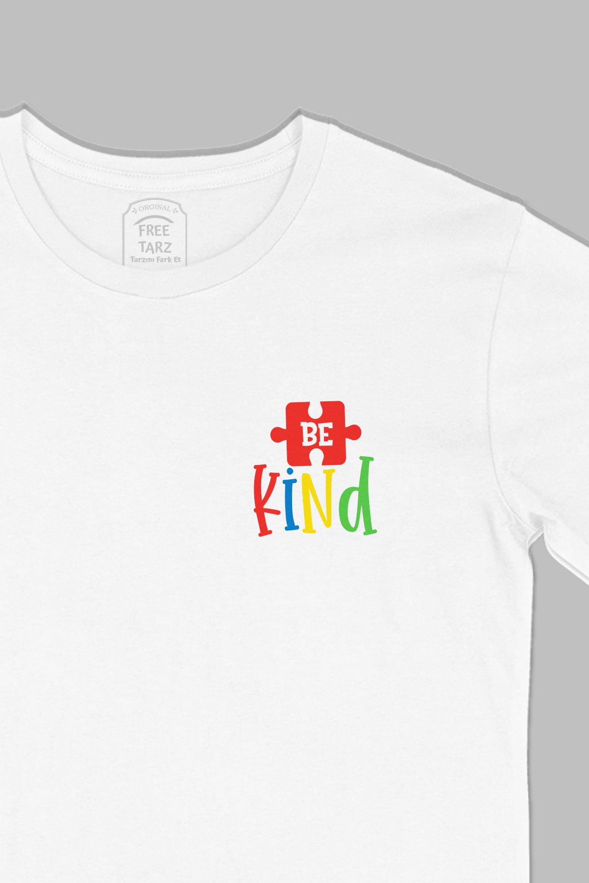Be Kind Kibar Ol Baskılı Cep Tasarım Beyaz Tişört Be Kind Kibar Ol Baskılı Cep Tasarım Beyaz Tişört - Ücretsiz Kargo