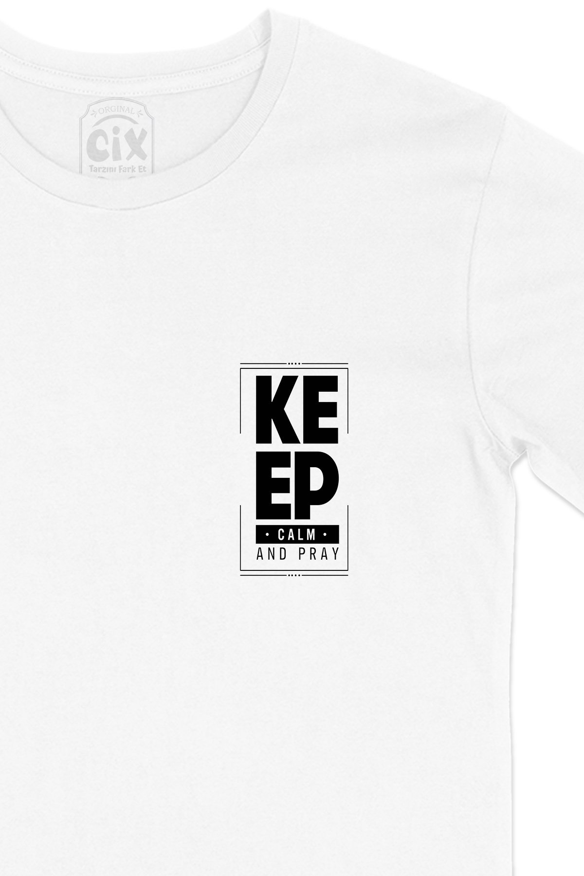Keep Calm And Pray Cep Logo Tasarımlı Beyaz Tişört