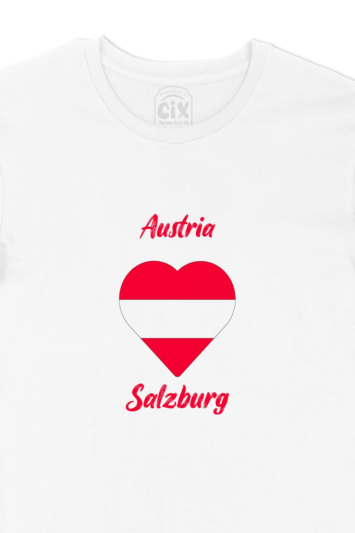 Salzburg Avusturya Bayraklı Kalpli Tişört