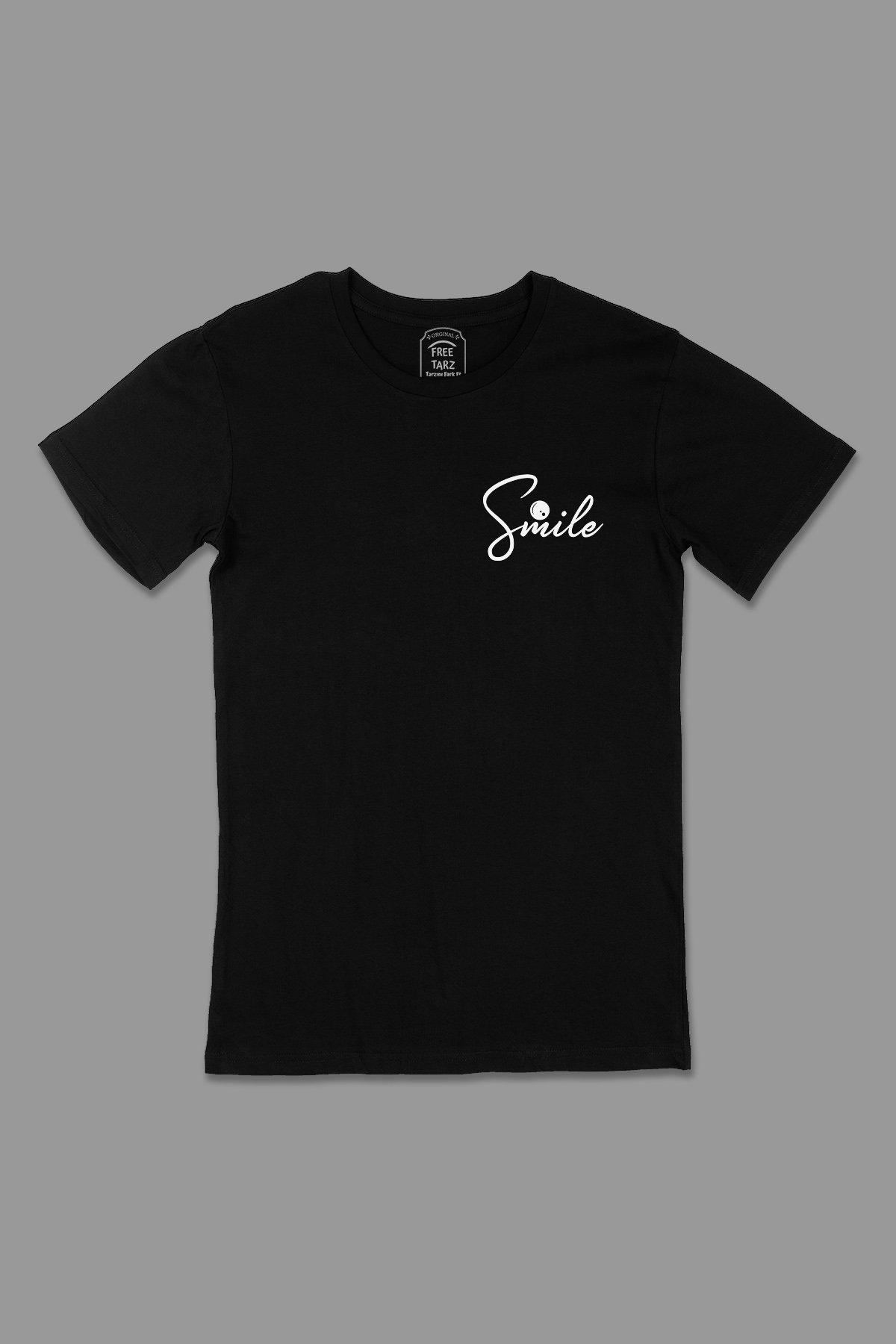 Smile Gülümse Cep Tasarımlı Siyah Tişört Smile Gülümse Cep Tasarımlı Siyah Tişört - Ücretsiz Kargo