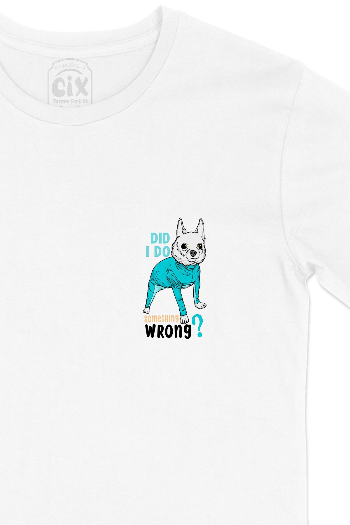 Something Wrong Dog Cep Logo Tasarımlı Beyaz Tişört