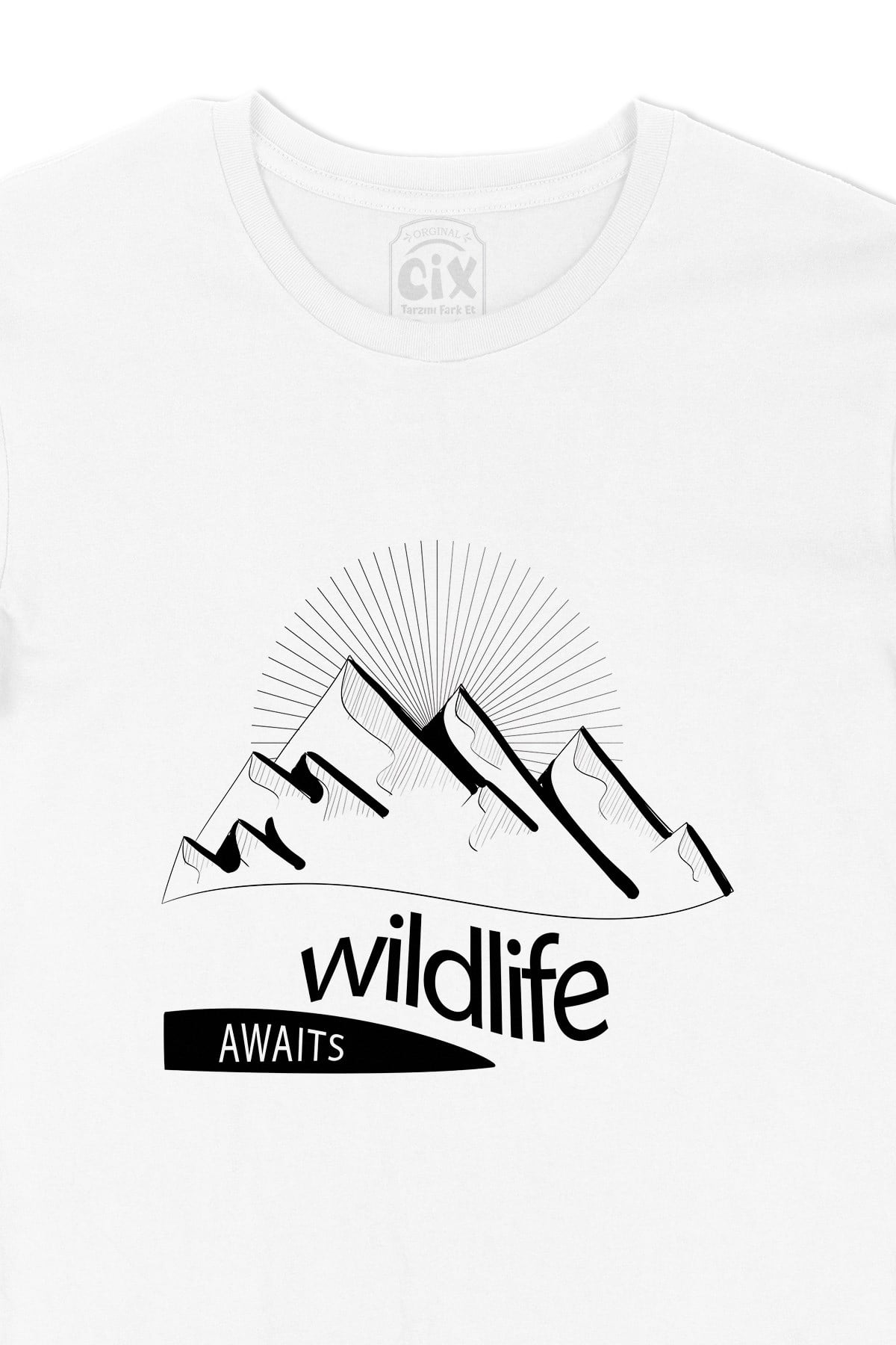 Wild Life Awaits Tişört