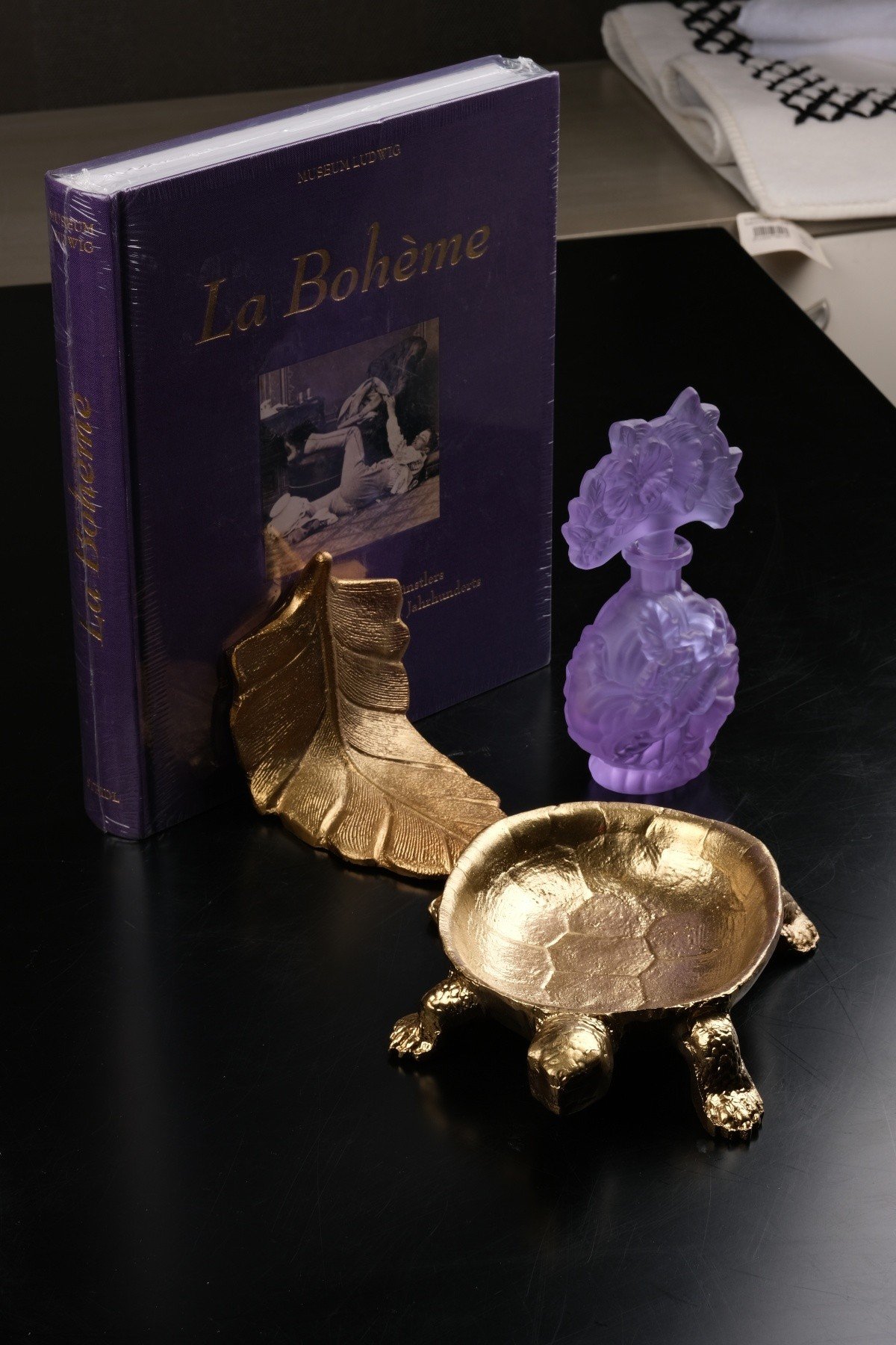 Yapraklı Kitap Tutacağı