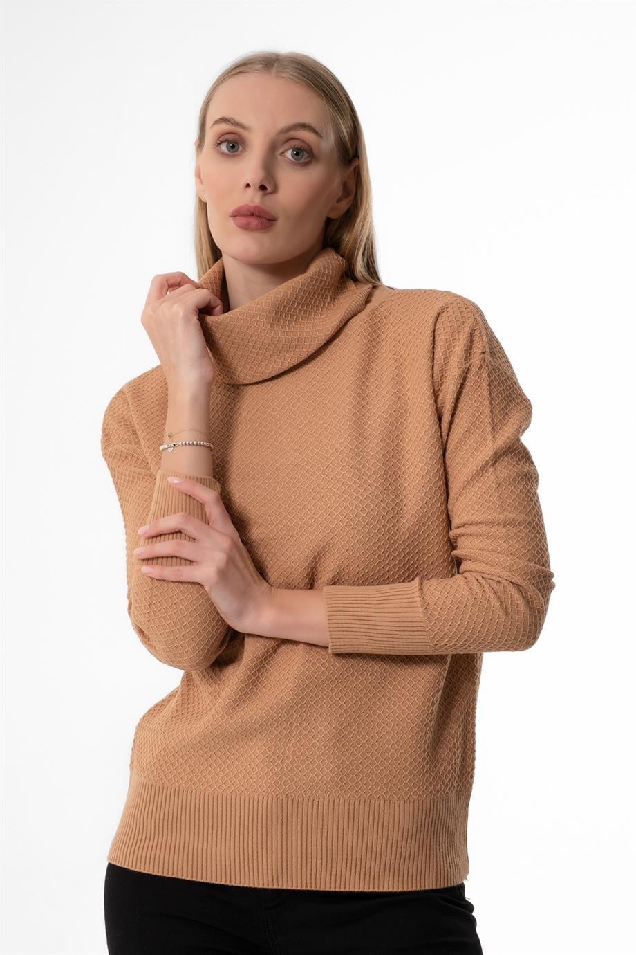 DEGAJE YAKA T KOL KARAMEL BASİC BAYAN KAZAK 