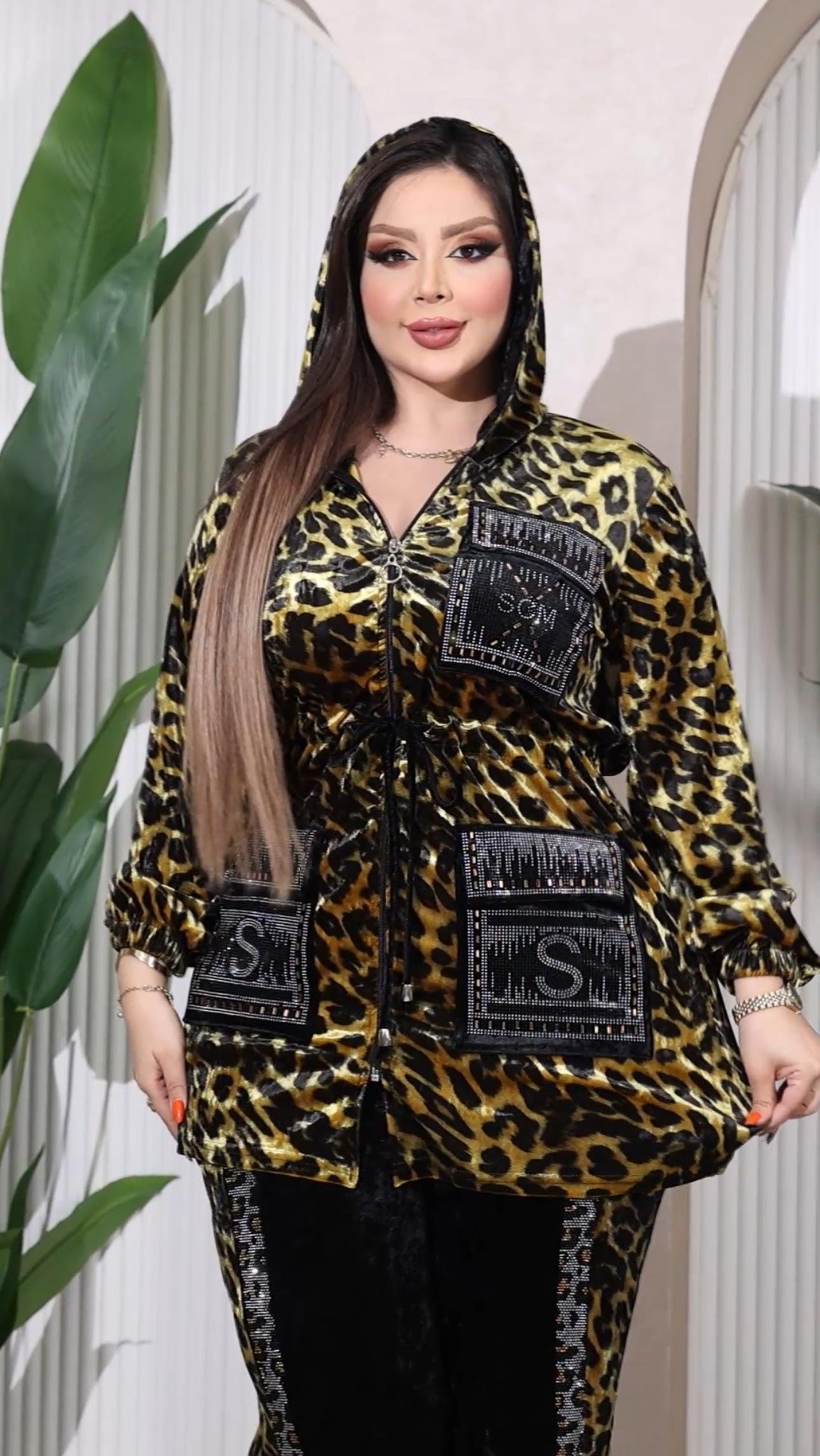 Leopar Desen Crystal Taşlı Kadife Takım - SİYAH