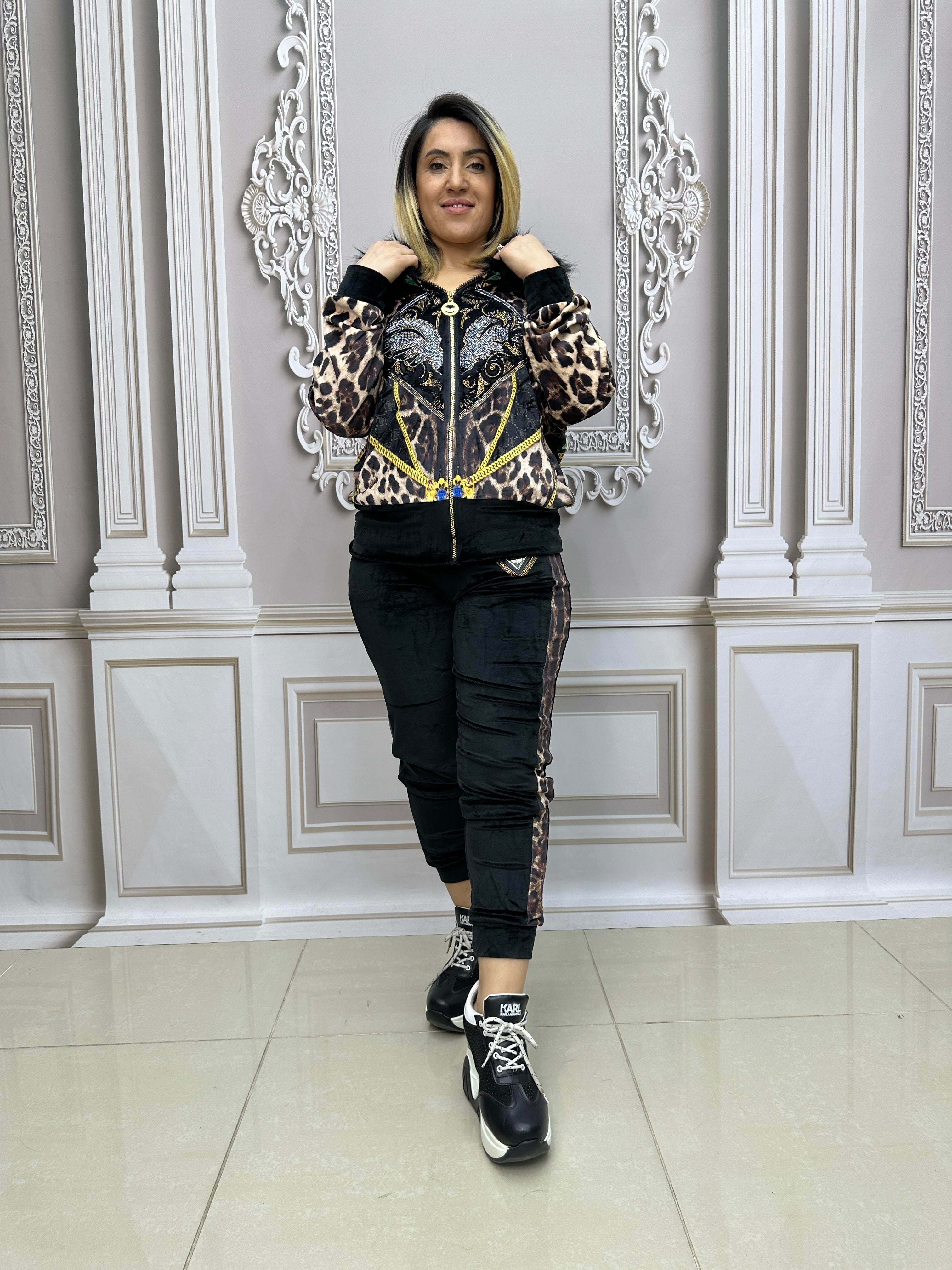 Leopar Desen Kürklü Crystal Taşlı Kadife Eşofman Takımı - BEJ