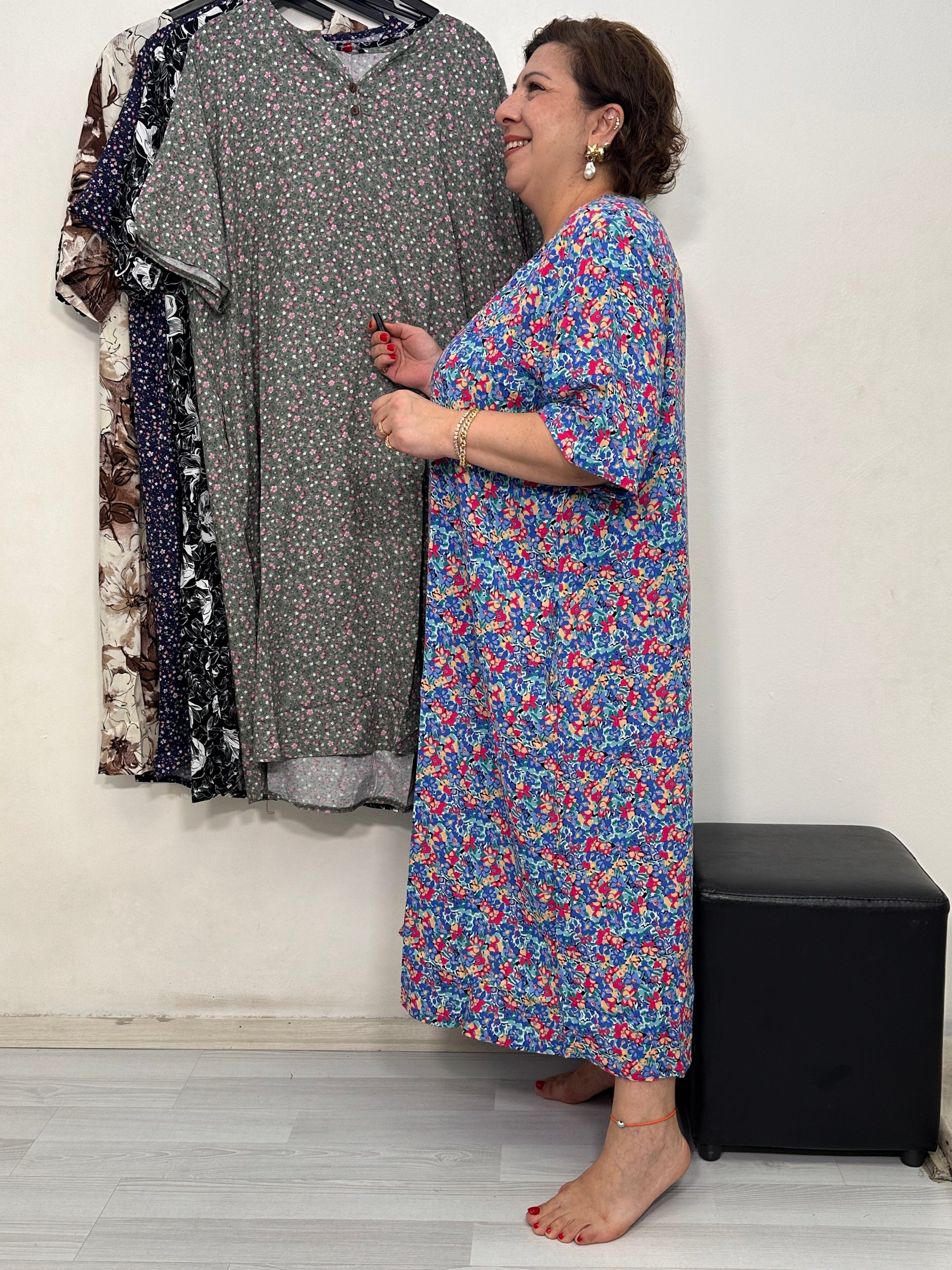 Greta Yarım Patlı Elbise Mavi-Kırmızı Çiçek Desen