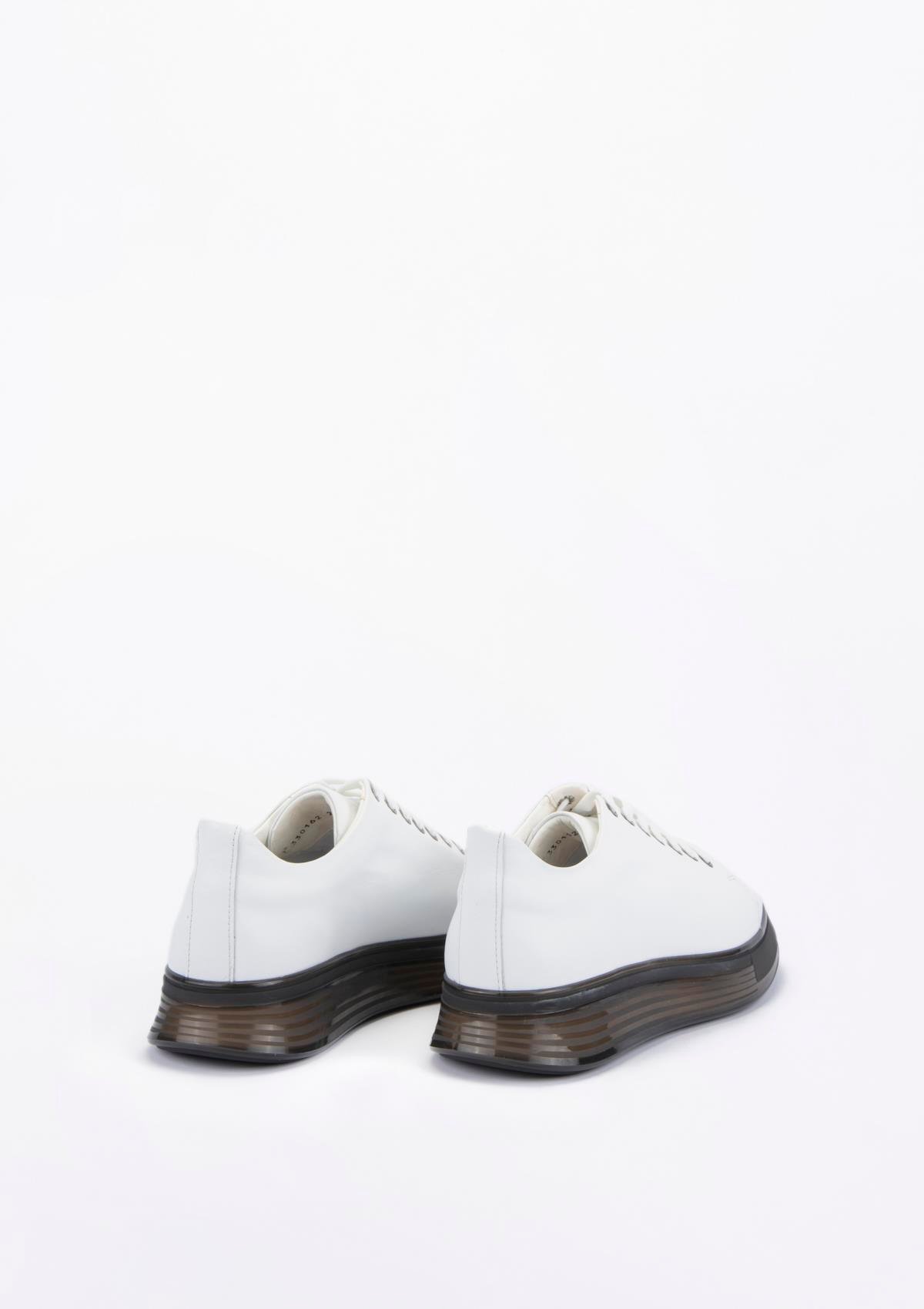 Uygun fiyatlı Erkek modeli Yeşil Kundura O12 152-21032 Erkek Beyaz Deri Ayakkabı