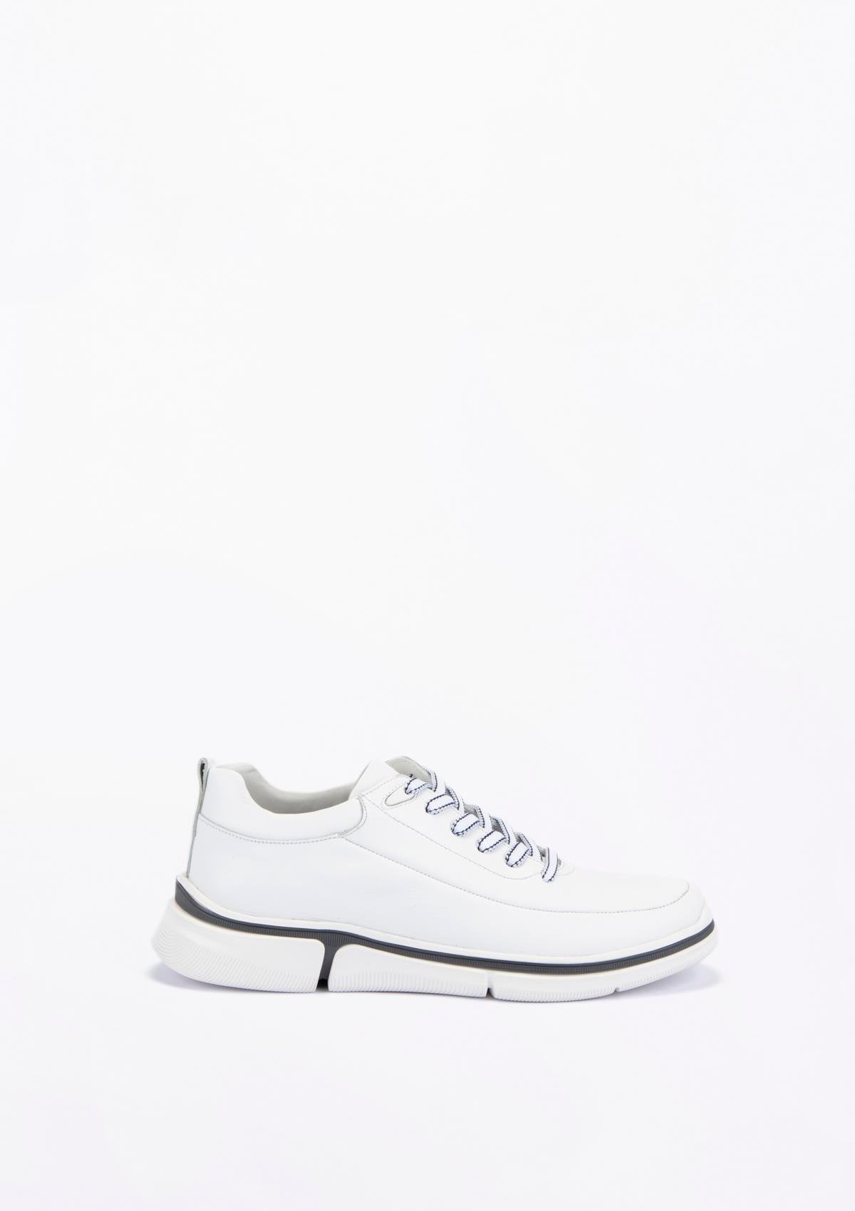 Uygun fiyatlı Erkek modeli Yeşil Kundura O12 152-21115 Erkek Beyaz Deri Ayakkabı