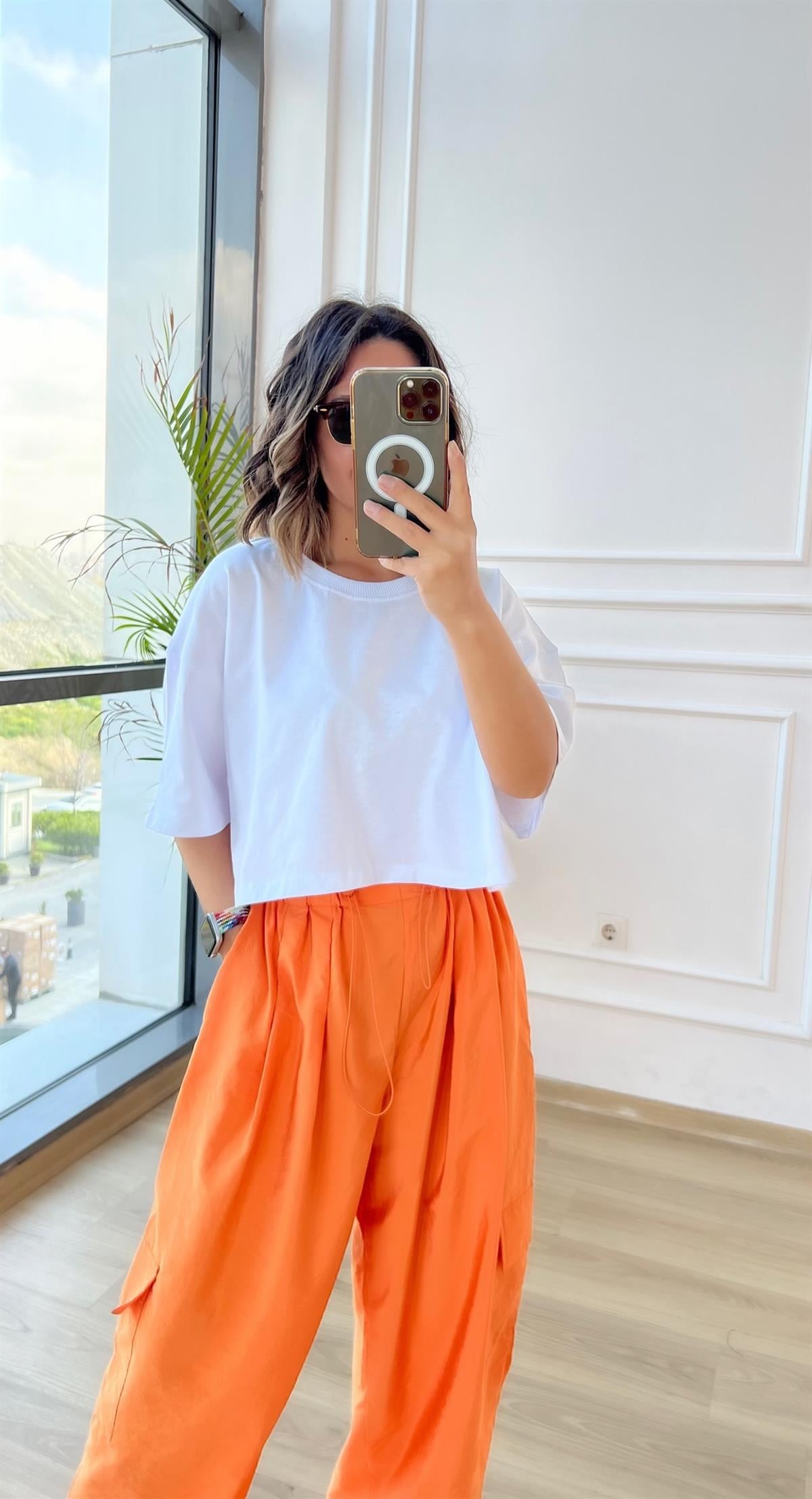 crop beyaz