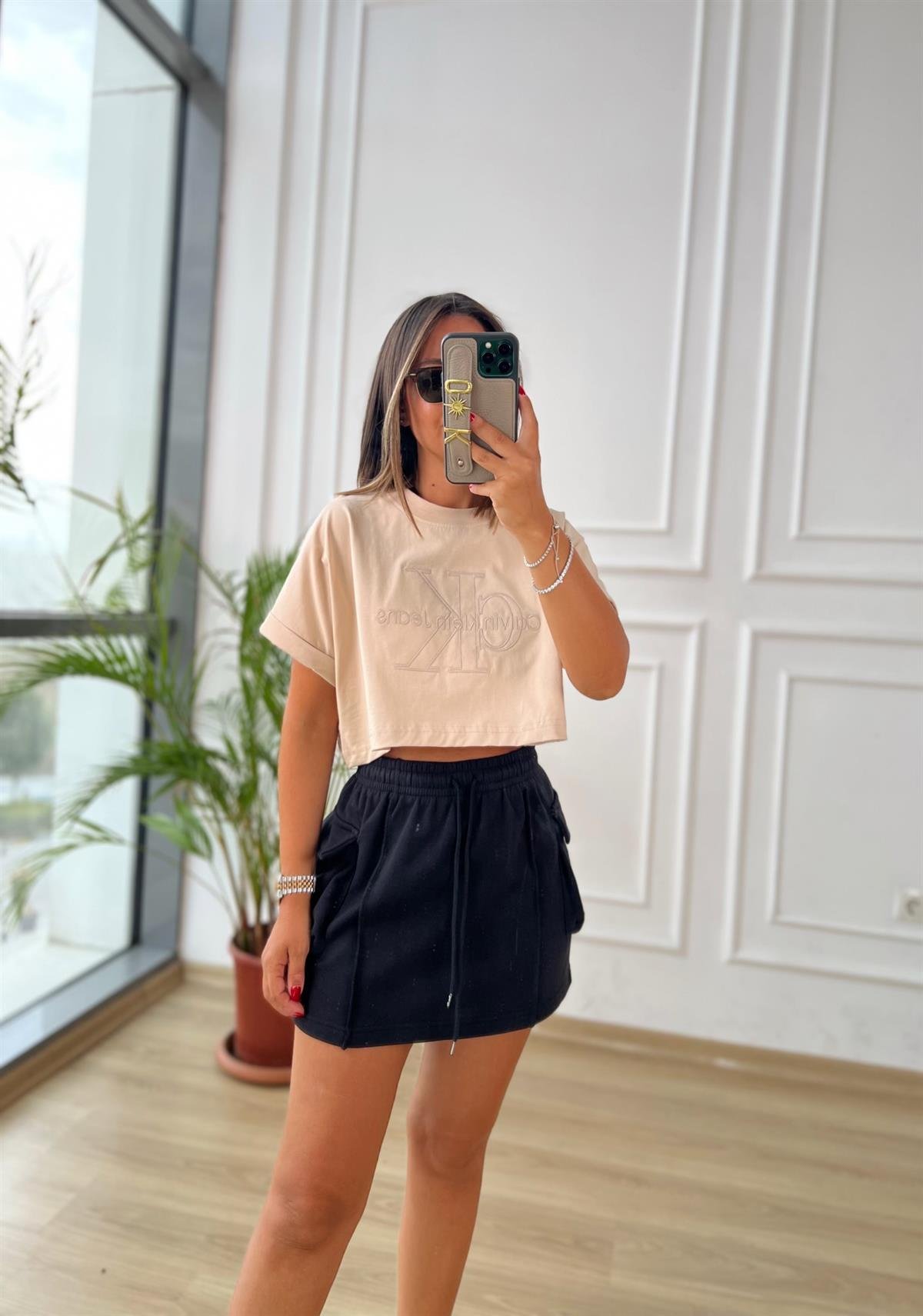 Duble Kol Bej Crop Tişört