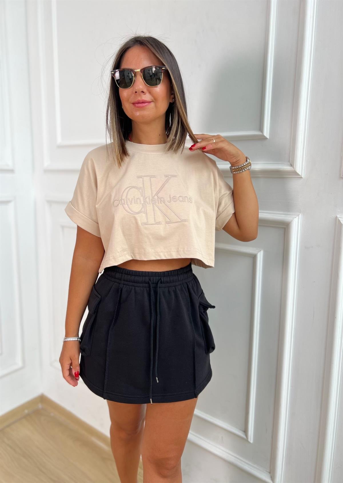 Duble Kol Bej Crop Tişört