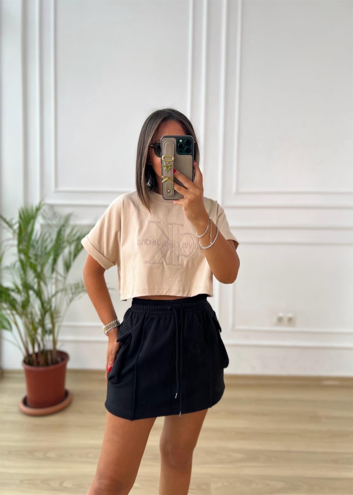 Duble Kol Bej Crop Tişört