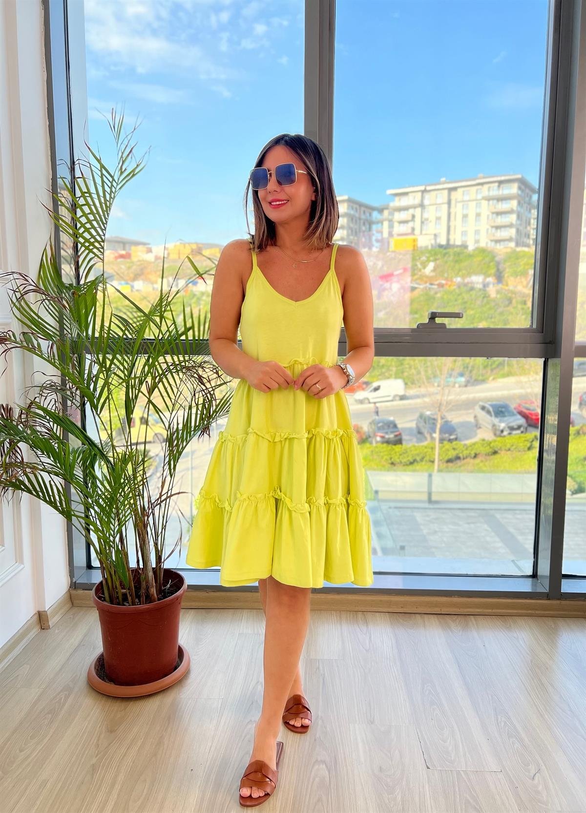 Fırfırlı Neon Yeşili Askılı Elbise