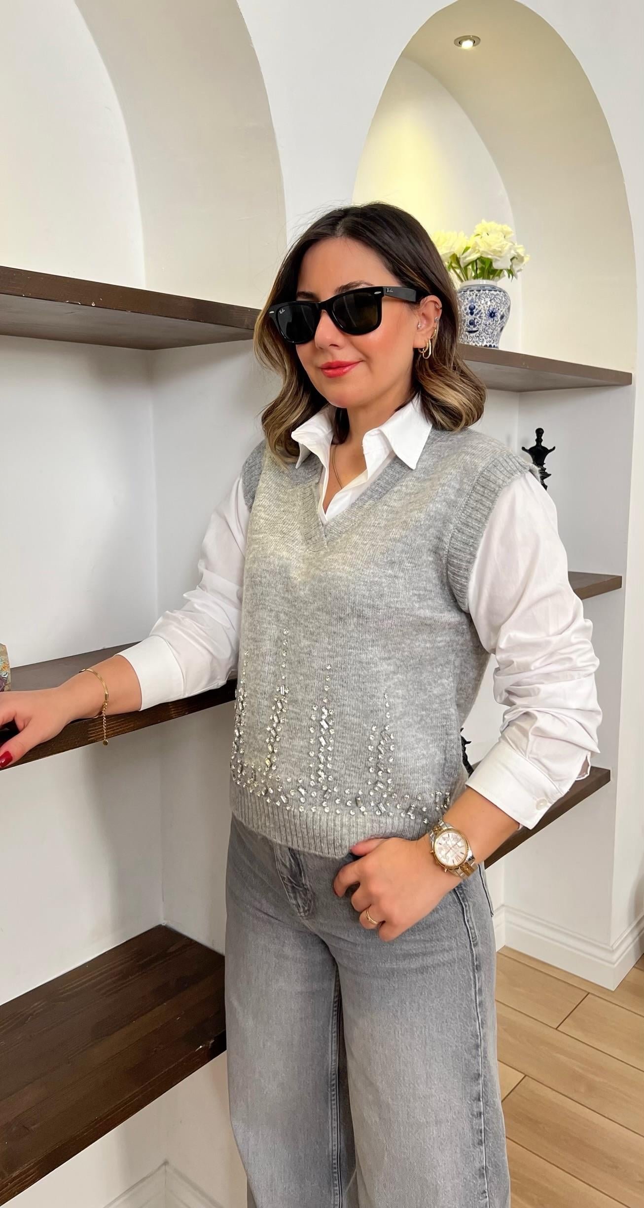 Gömlek Detaylı Taşlı Süveter Bluz