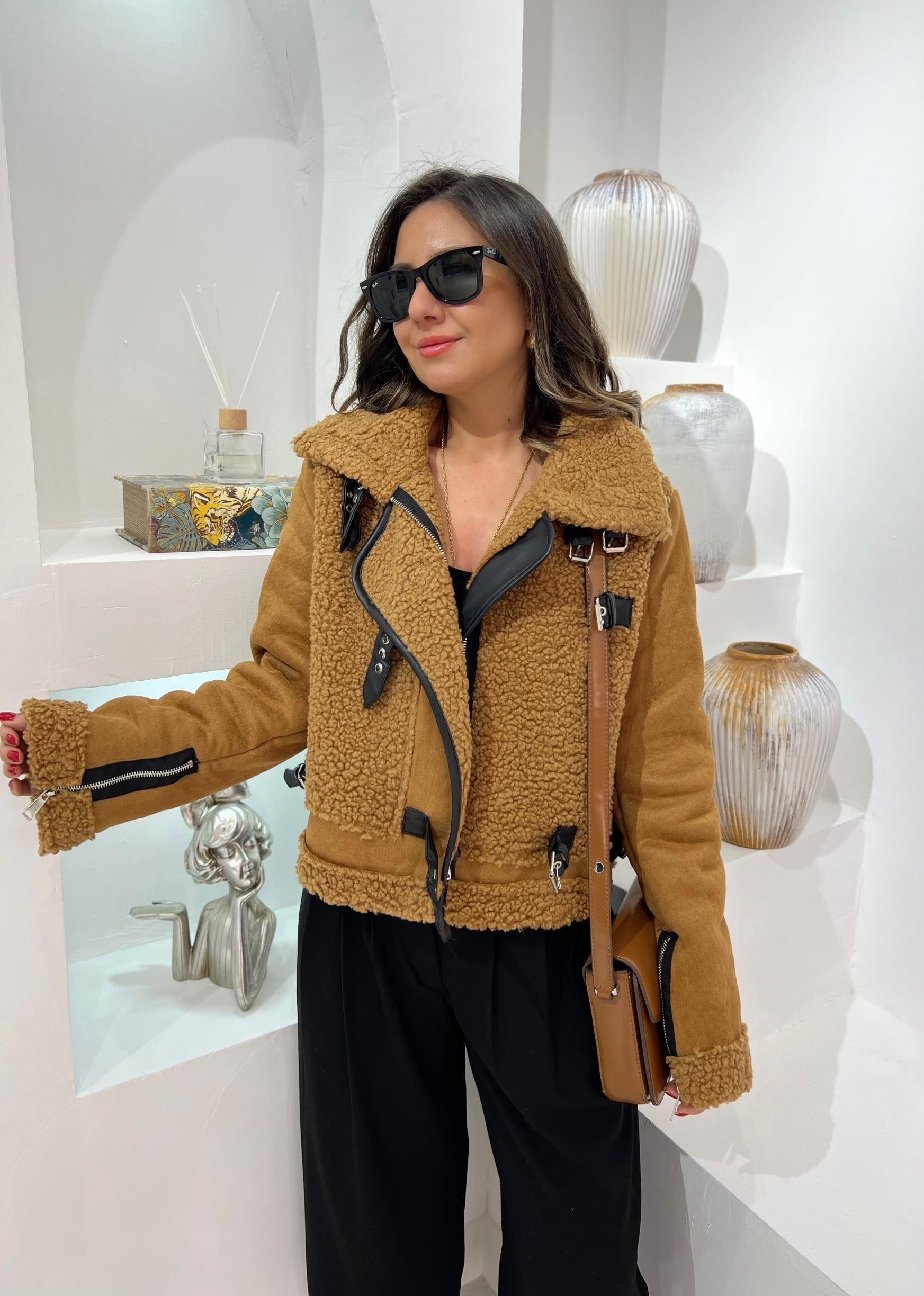 Kürk Detaylı Mont