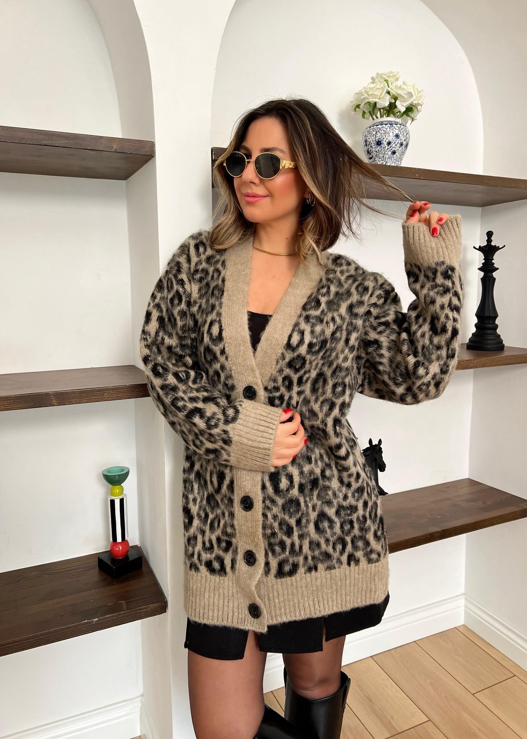 Leopar Desenli Düğmeli Hırka
