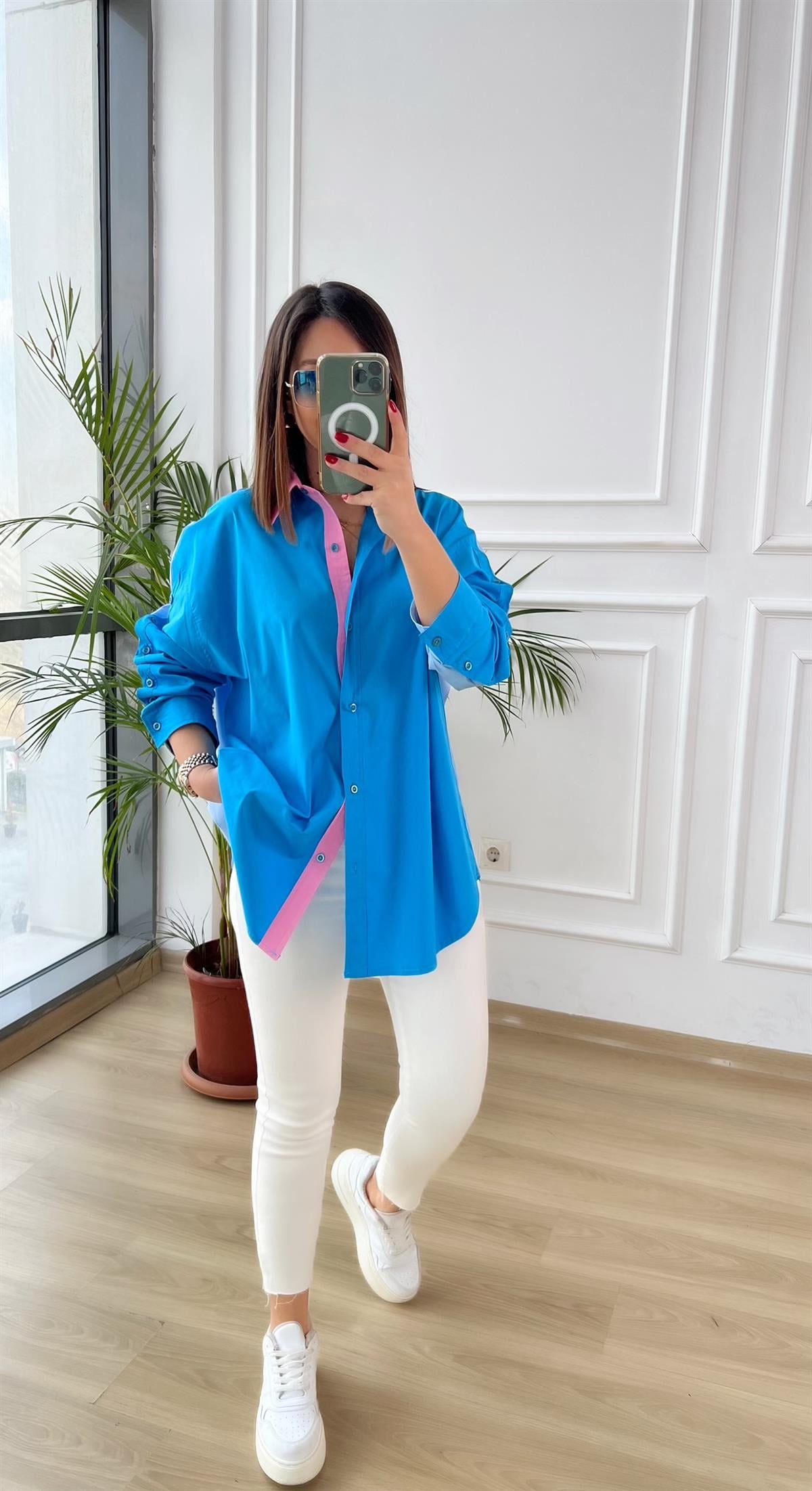 Marka Model Mavi Kolu Düğmeli Gömlek