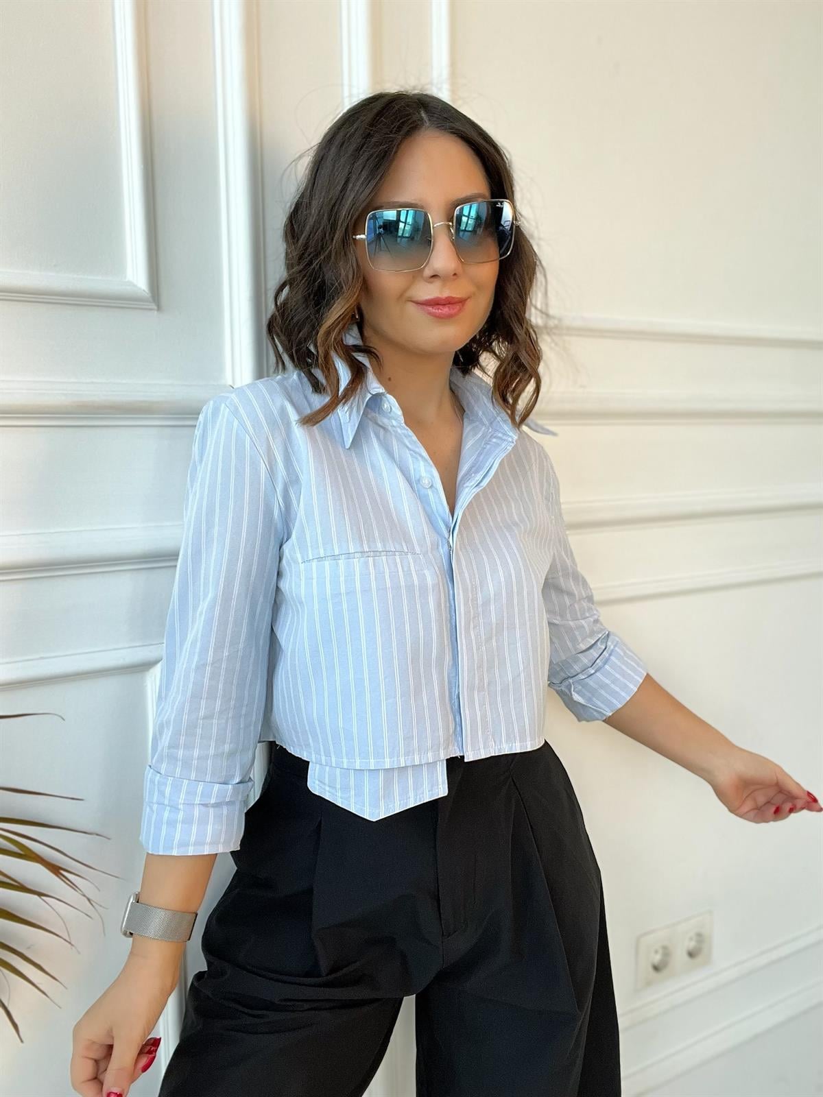 Mavi Çizgili Crop Gömlek