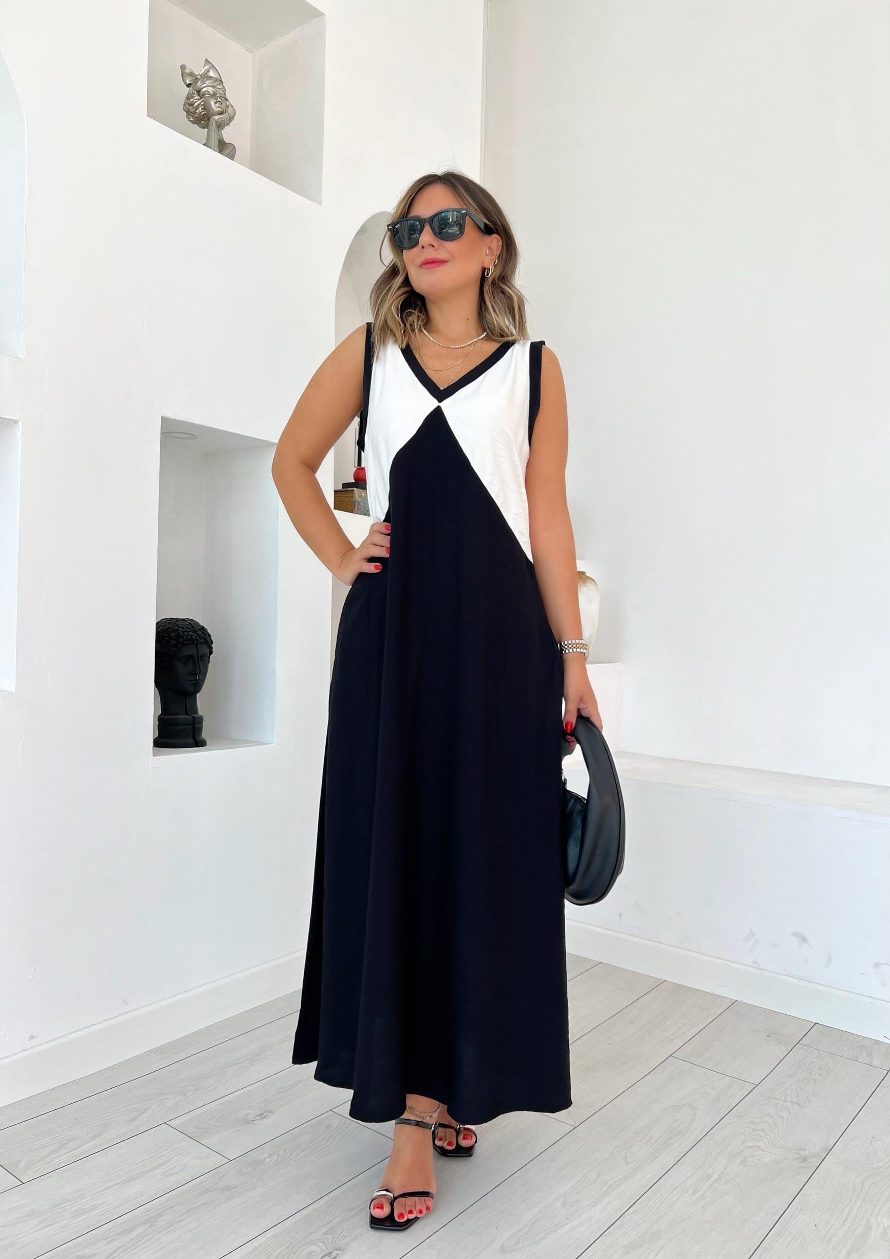 Ms Siyah Beyaz V Yaka Elbise
