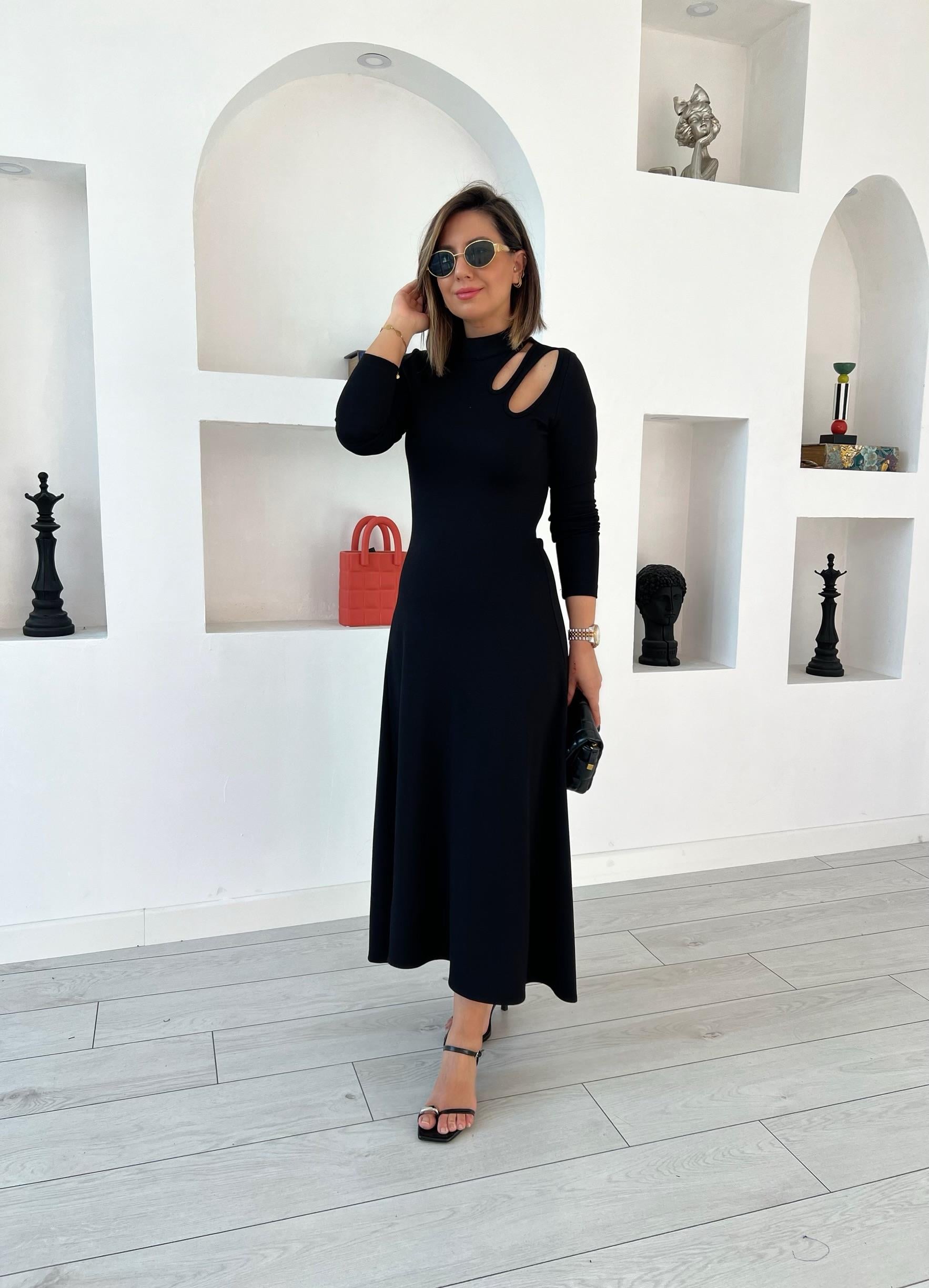 Ms Siyah Omuz Dekolteli Çam Elbise