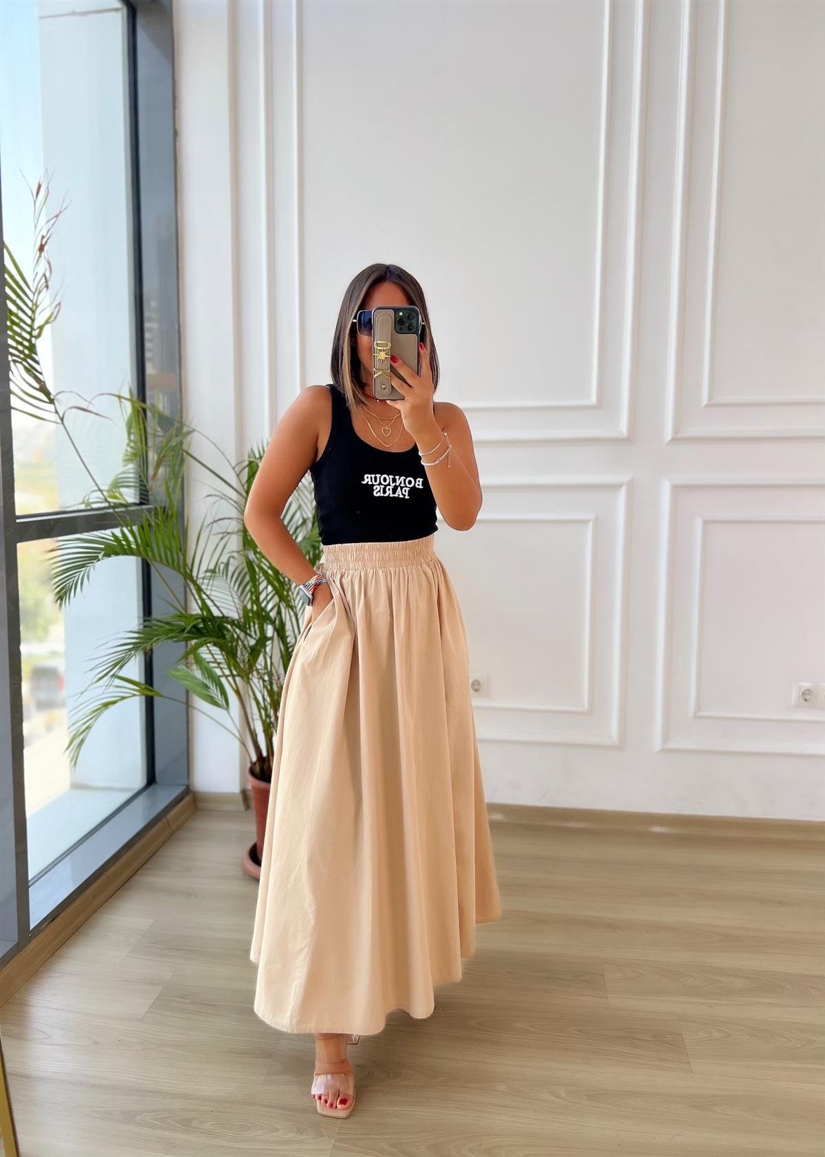 Önü Nakış İşlemeli Halter Yaka Siyah Bady