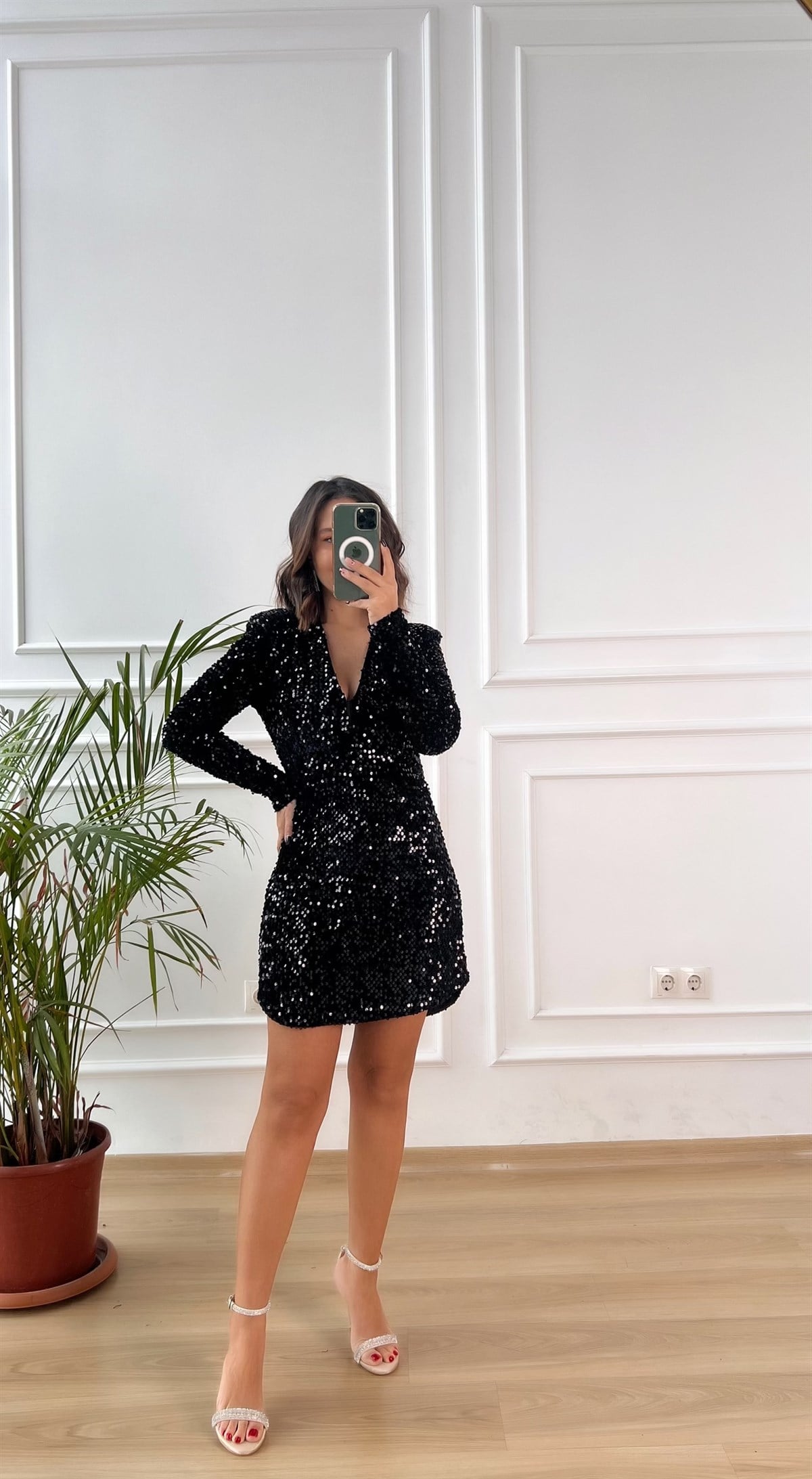 Payet İşlemeli Mini Siyah Elbise