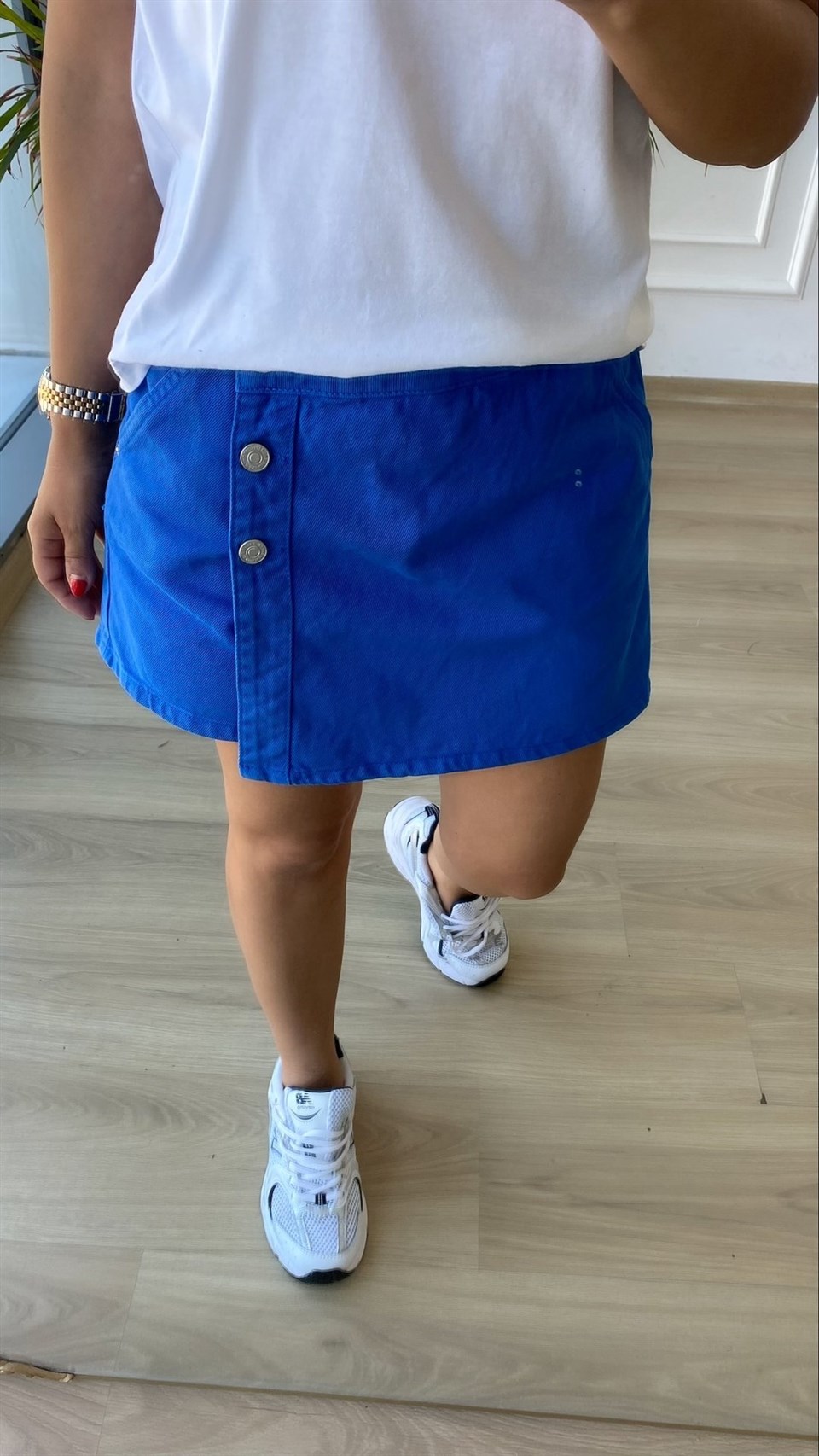 Saks Mavi Düğmeli Şort Etek