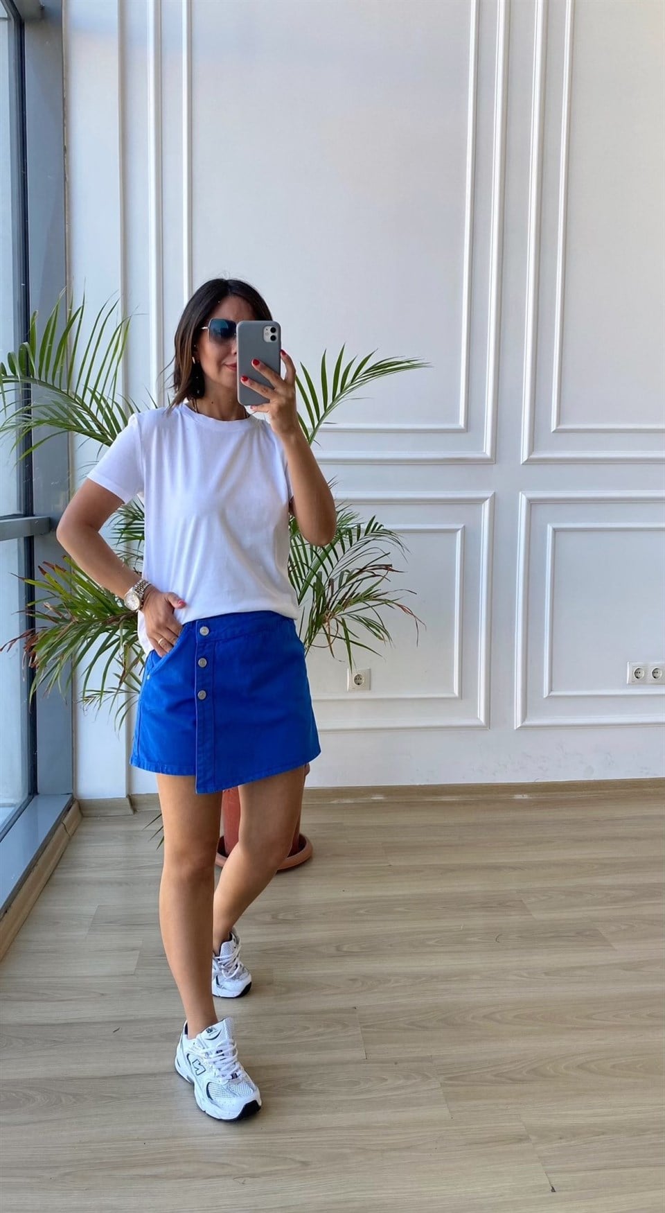 Saks Mavi Düğmeli Şort Etek