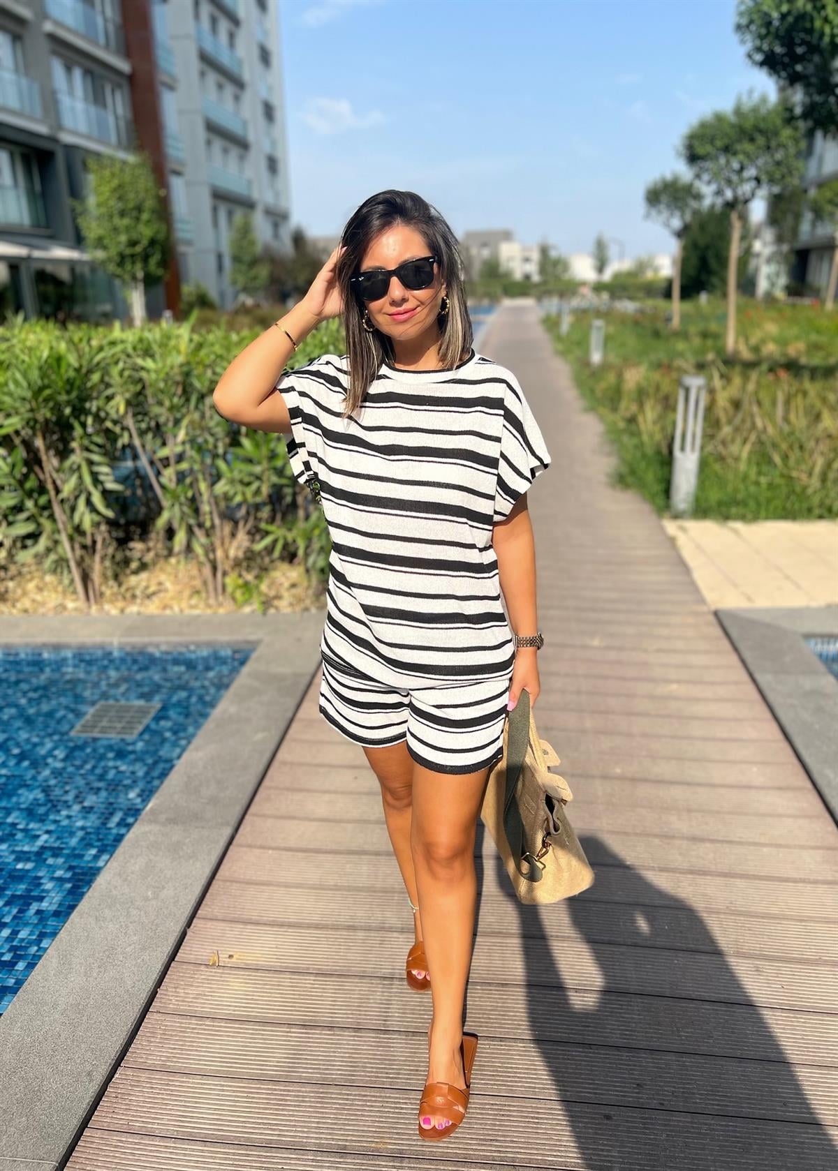 Siyah Çizgili Triko Takım