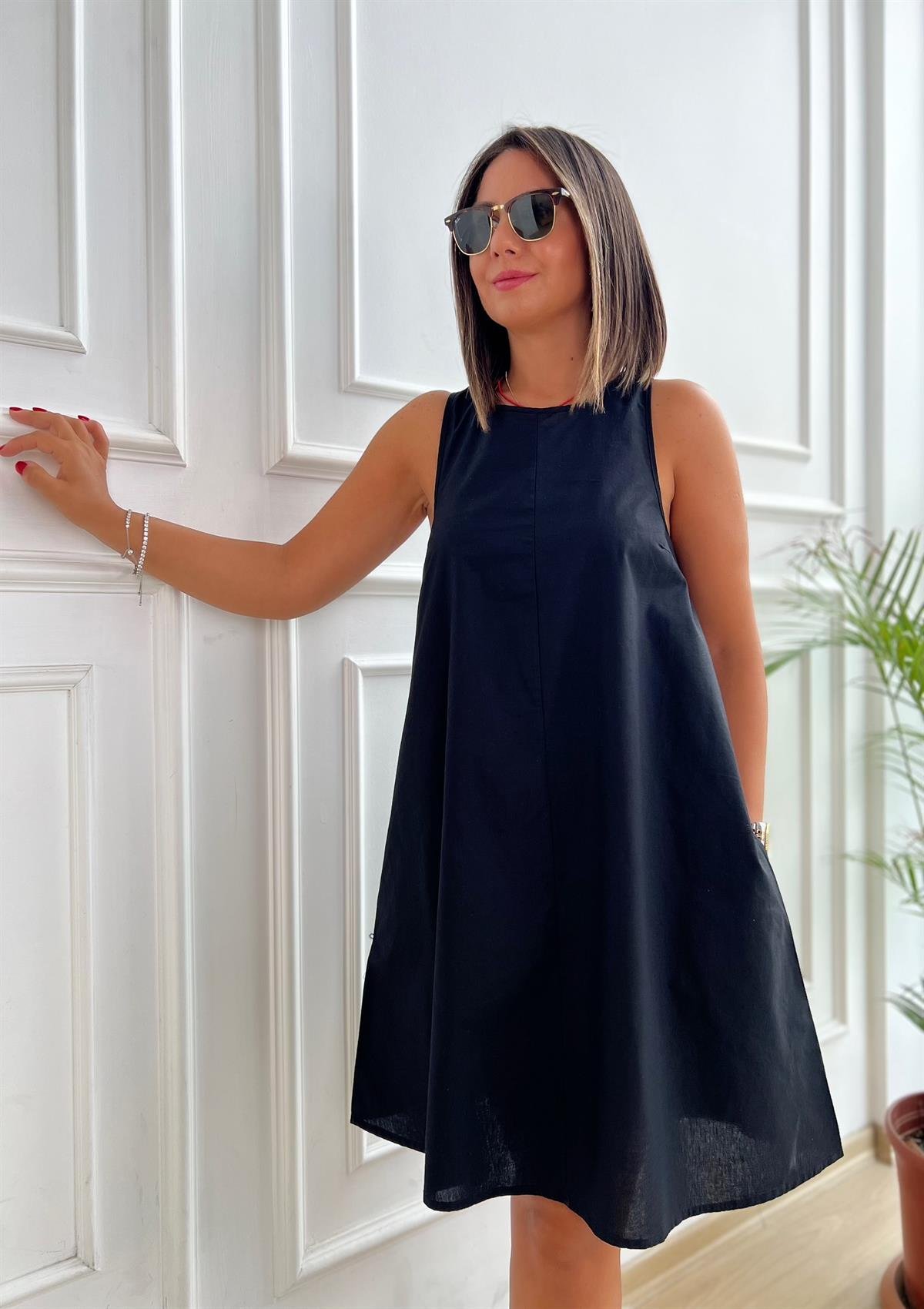 Siyah Halter Yaka Poplin Çan Elbise