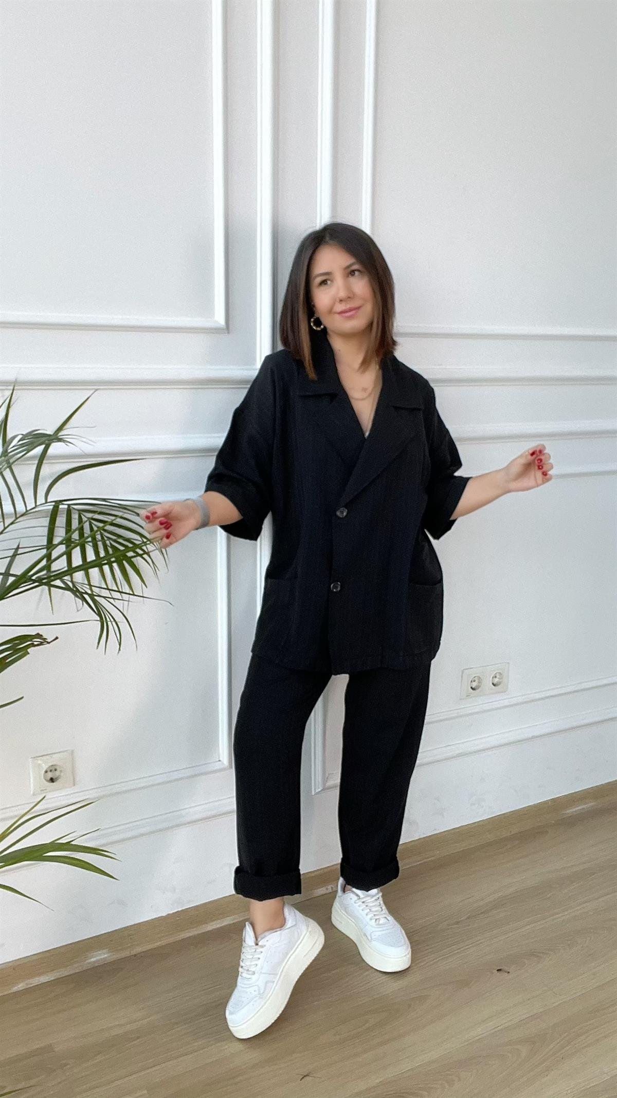 Siyah Keten Takım