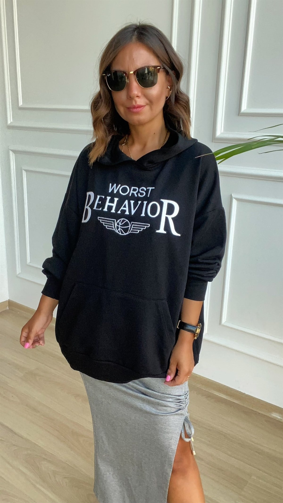 Siyah Önden Cebli Kapsonlu Sweatshirt