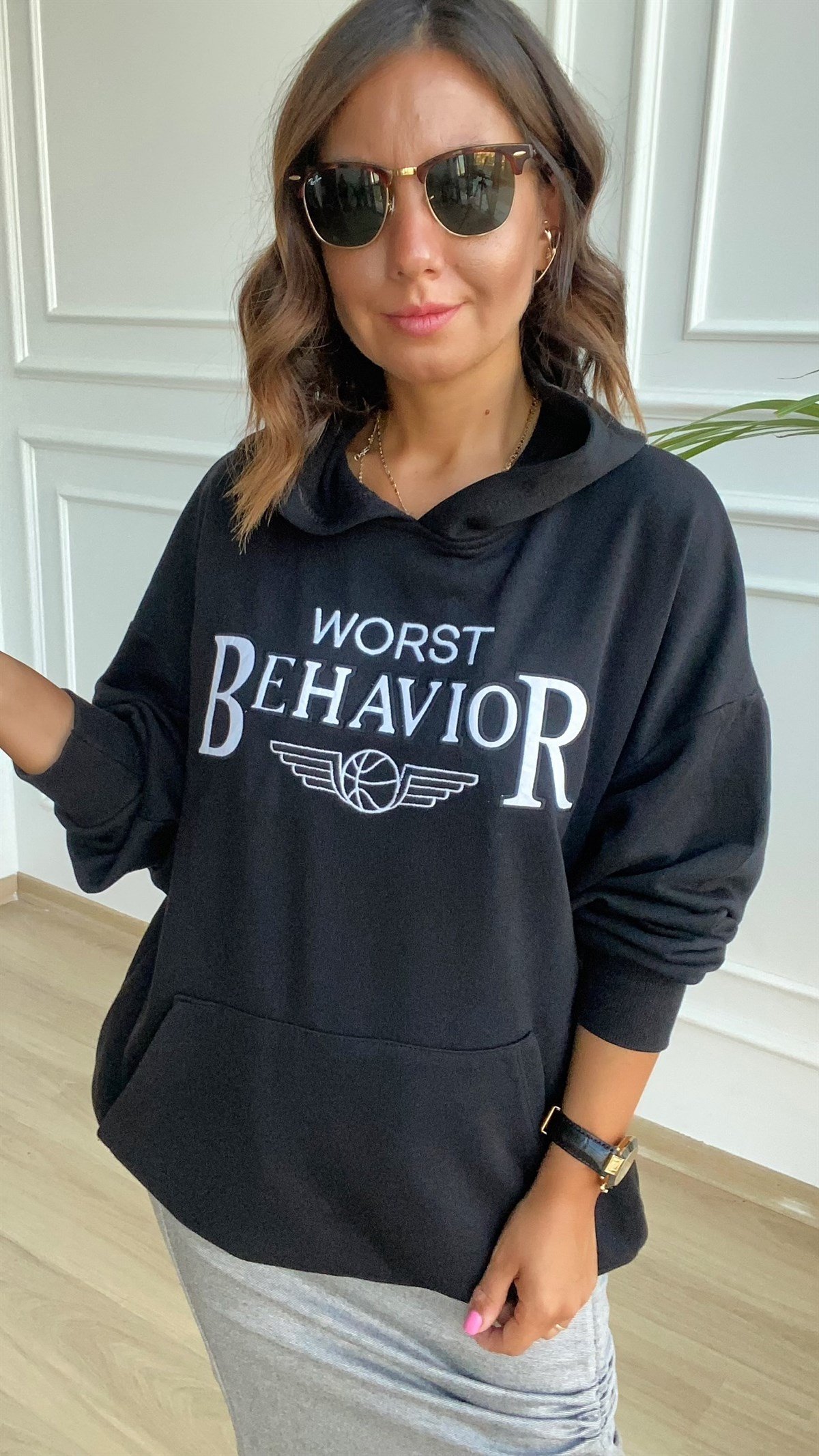 Siyah Önden Cebli Kapsonlu Sweatshirt
