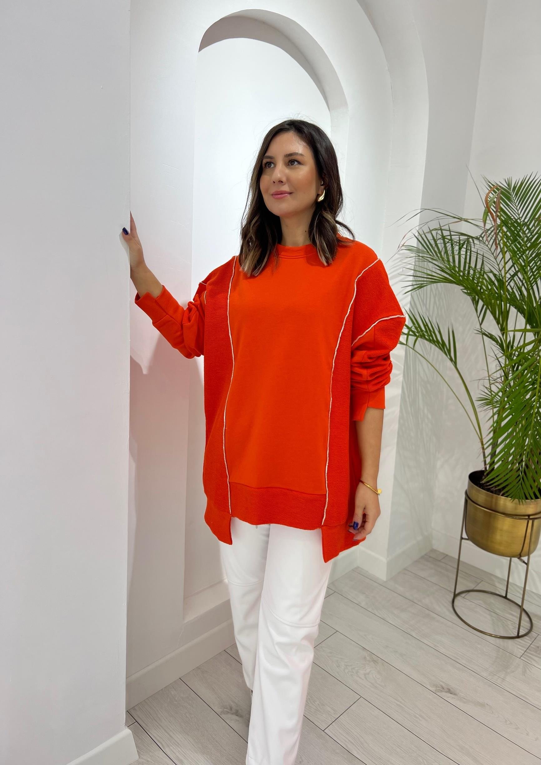 Turuncu Taş Detaylı Sweat