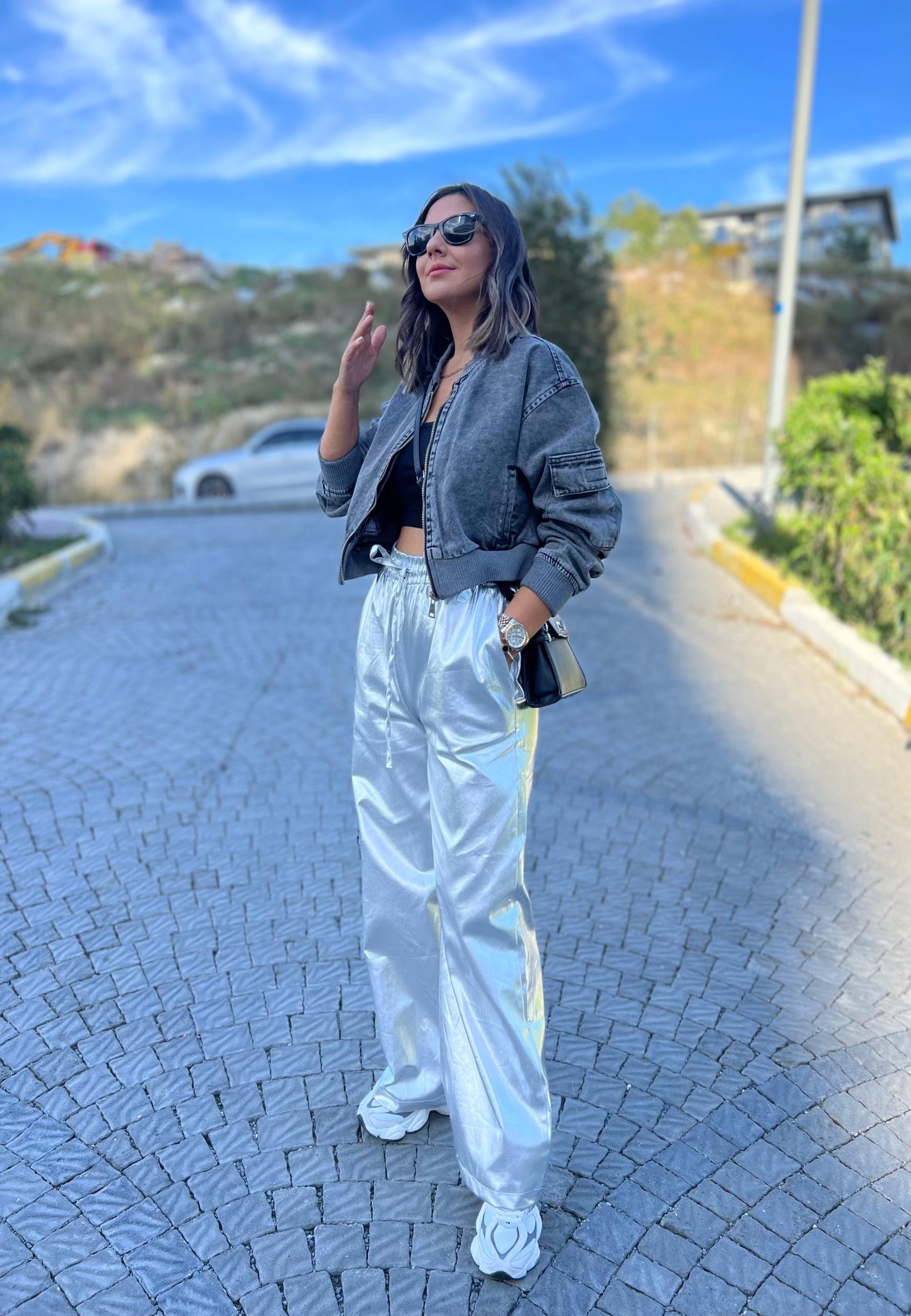 Varaklı Bol Paça Pantolon