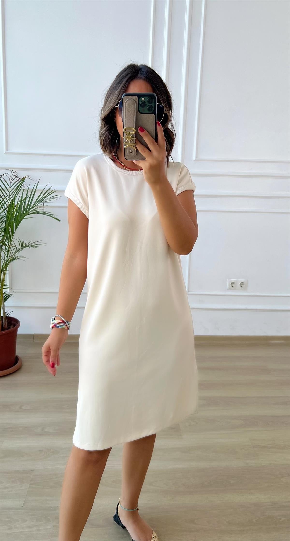 Yanları Yırtmaçlı Modal Bej Elbise