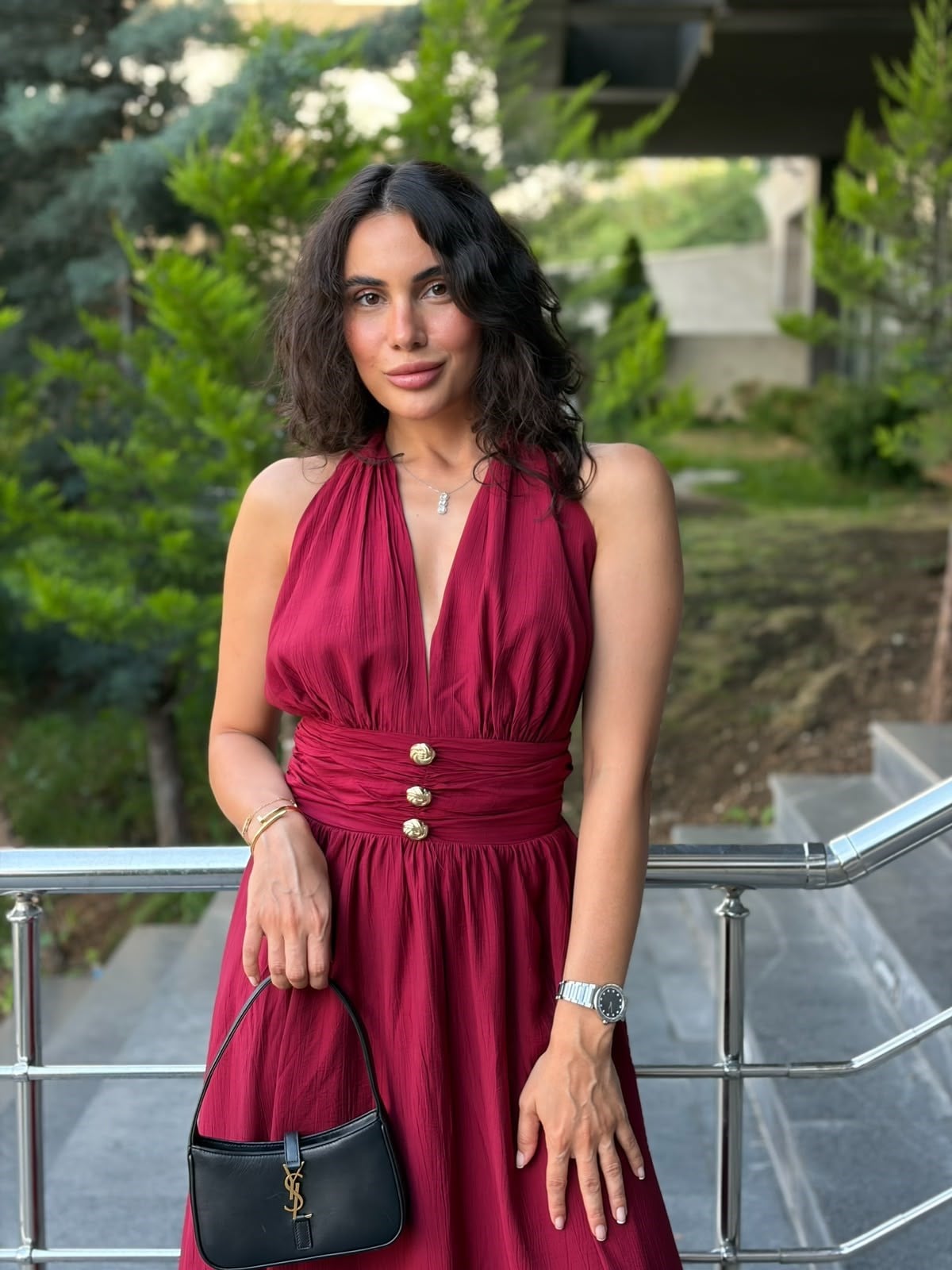 BORDO BOYUNDAN BAĞLAMALI UZUN ELBİSE 